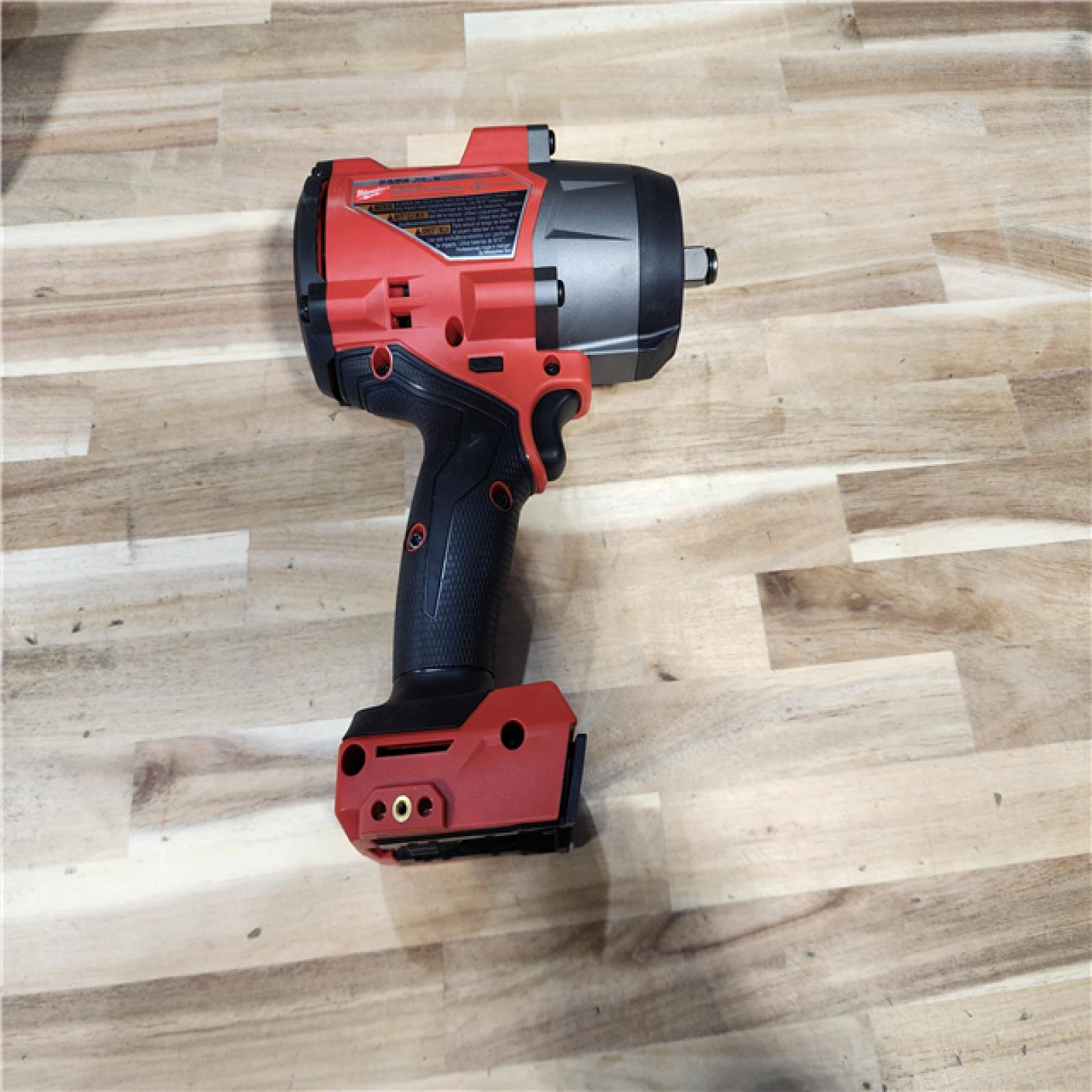 HOUSTON LOCATION - AS-IS (APPEARS LIKE NEW) Milwaukee  FUEL 18V Lithium-Ion Brushless Cordless 1/2 in. Impact Wrench w/Friction Ring Kit