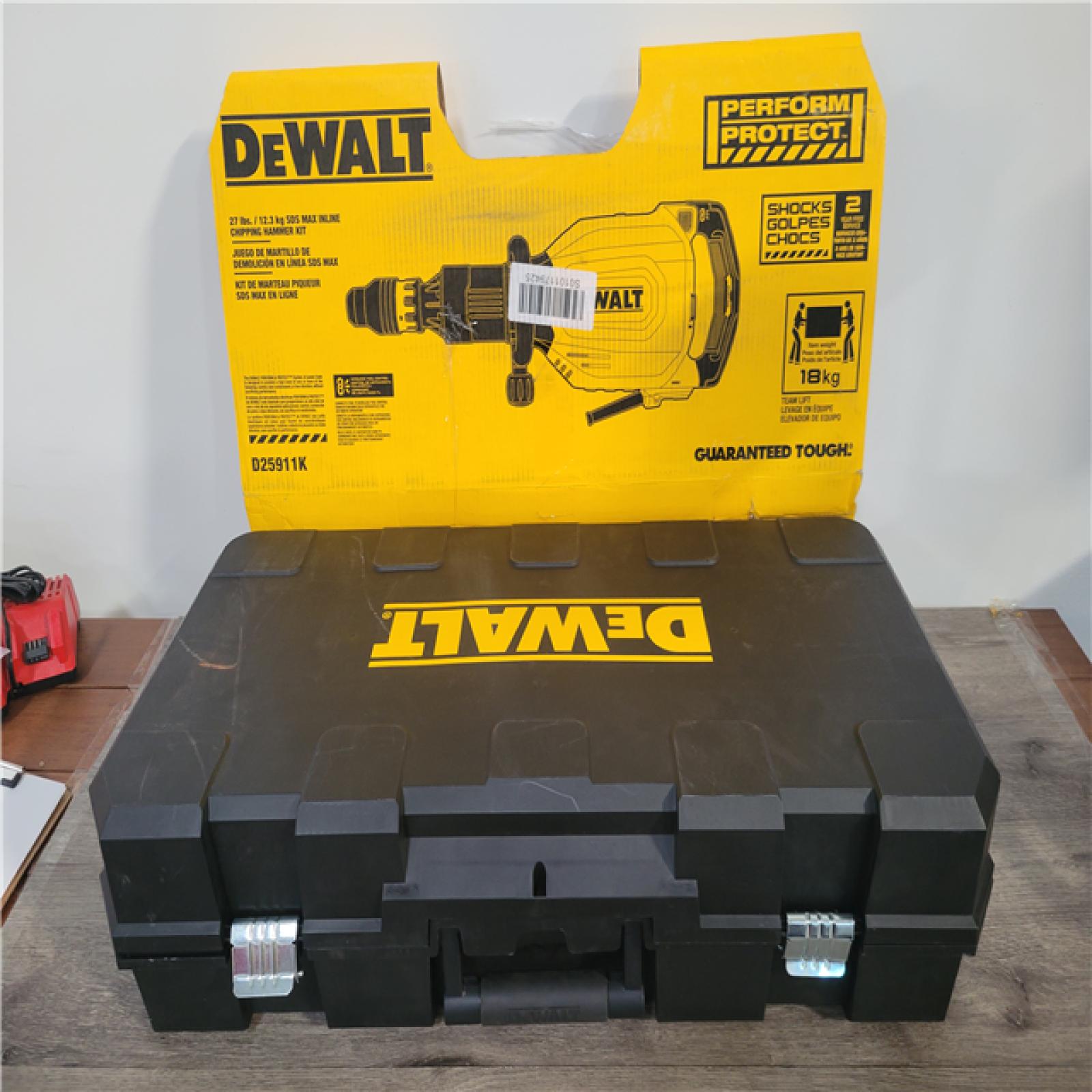 California AS-IS DeWalt 27 lbs/12.3 kg SDS Max Incline Chipping Hammer Kit