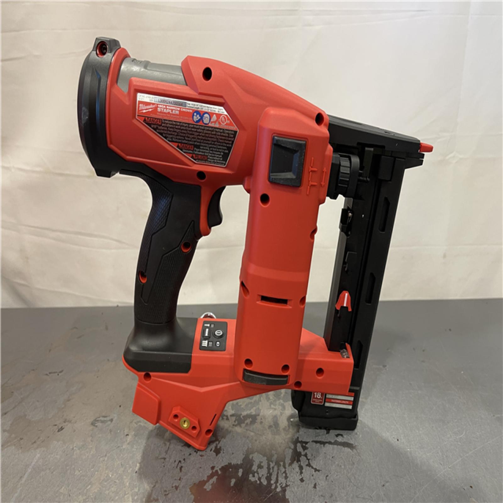 AS-IS - MILWAUKEE FUEL 18V Cordless 18-Gauge 1/4 in. Narrow Crown Stapler