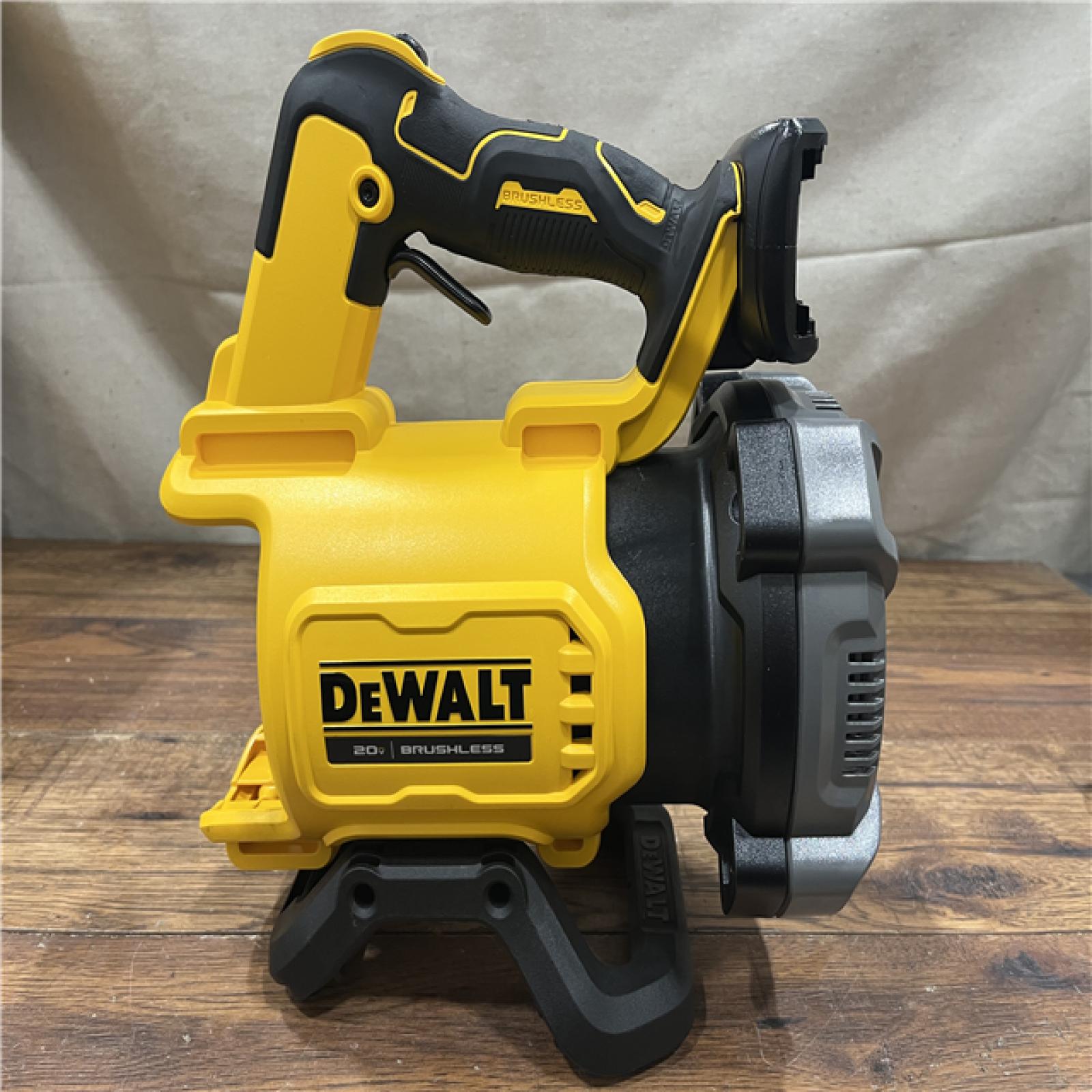 AS-IS DEWALT 20V MAX* XR Brushless Cordless Handheld Blower Kit