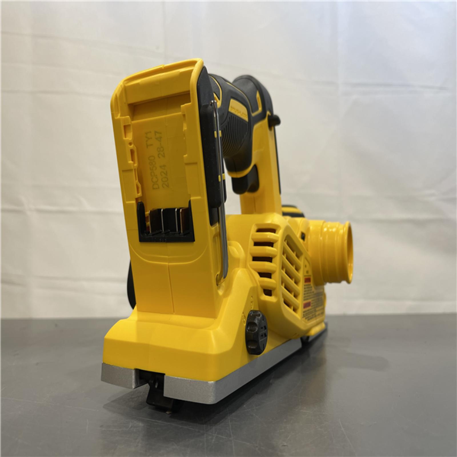 AS-IS - DEWALT 20V MAX Lithium Ion Brushless Planer