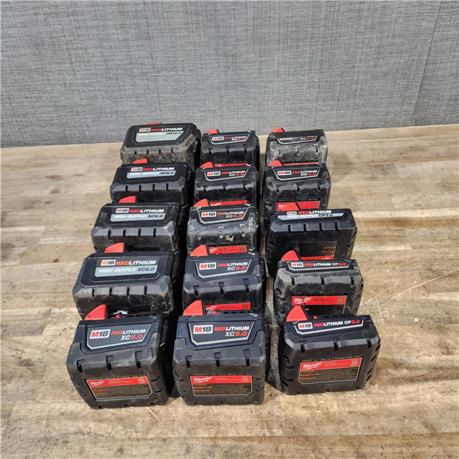 HOUSTON LOCATION - AS-IS MILWAUKEE BATTERY PACK QTY - 15