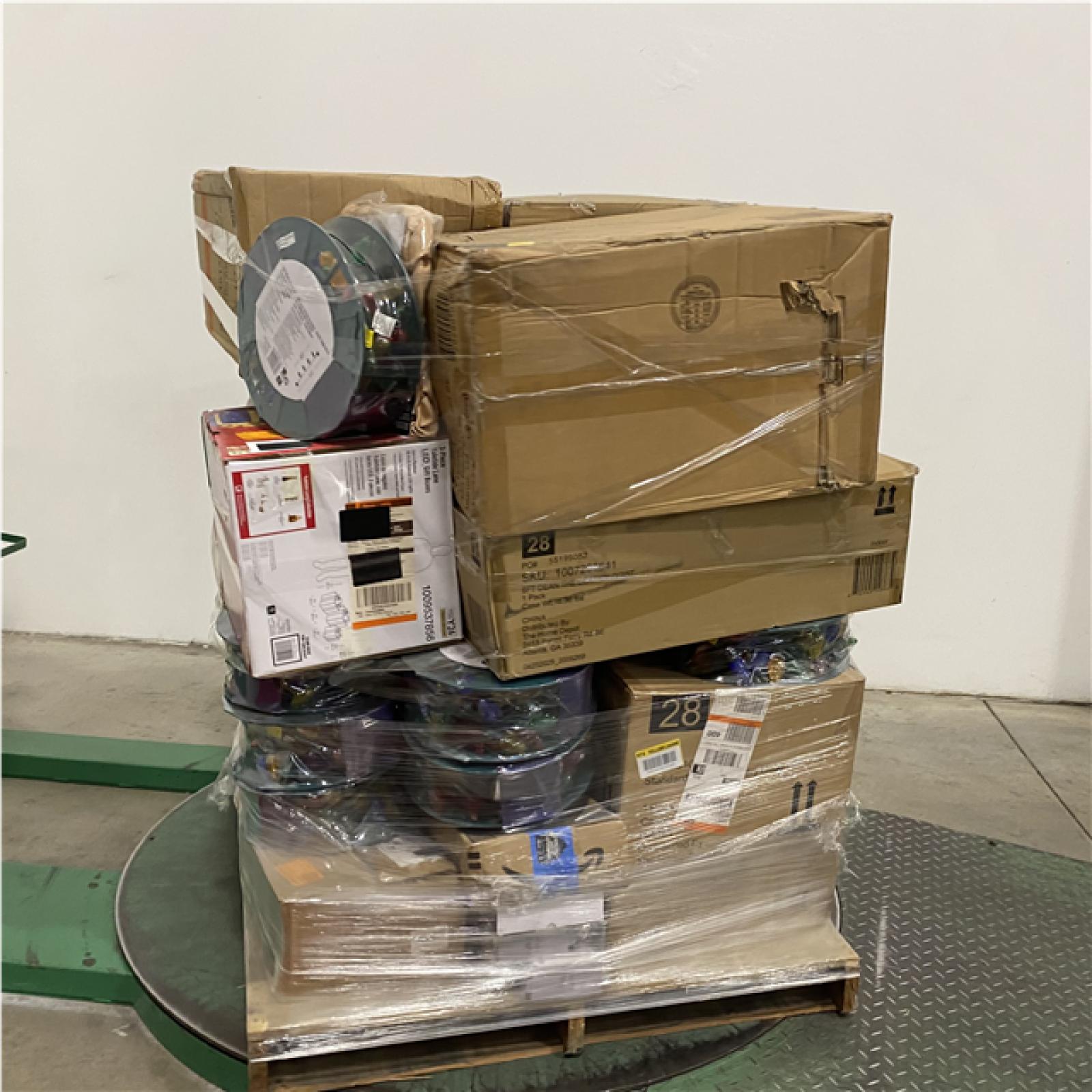 Dallas Location - As-Is Mixed Holiday Pallet