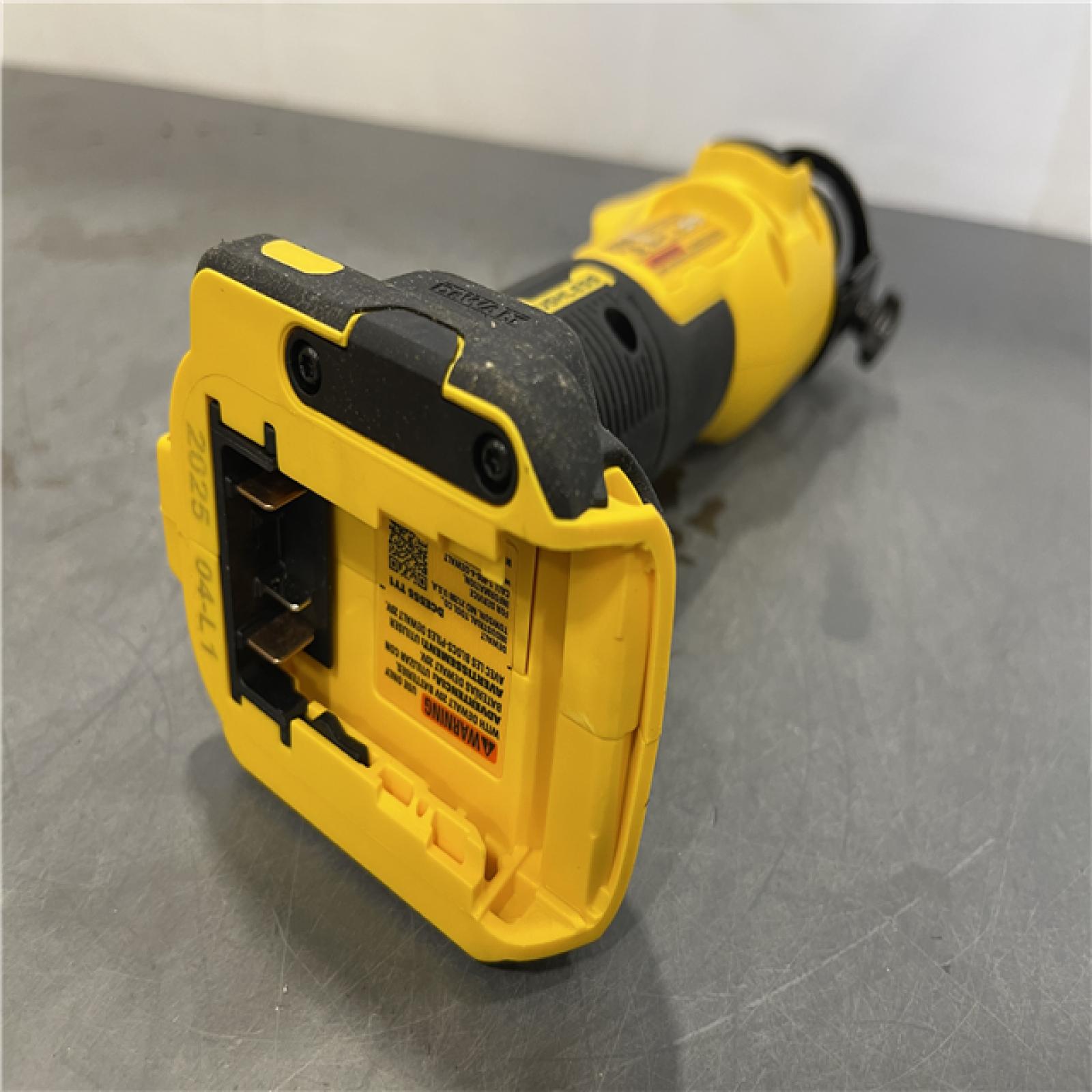AS-IS - DEWALT XR 20V Lithium-Ion Cordless Rotary Drywall Cut-Out Tool