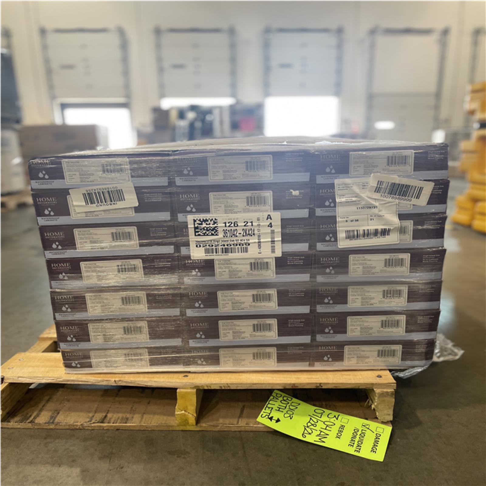 DALLAS LOCATION- HOME DECORATORS COLLECTION Virgil Island Oak Waterproof Flooring (21 UNITS)
