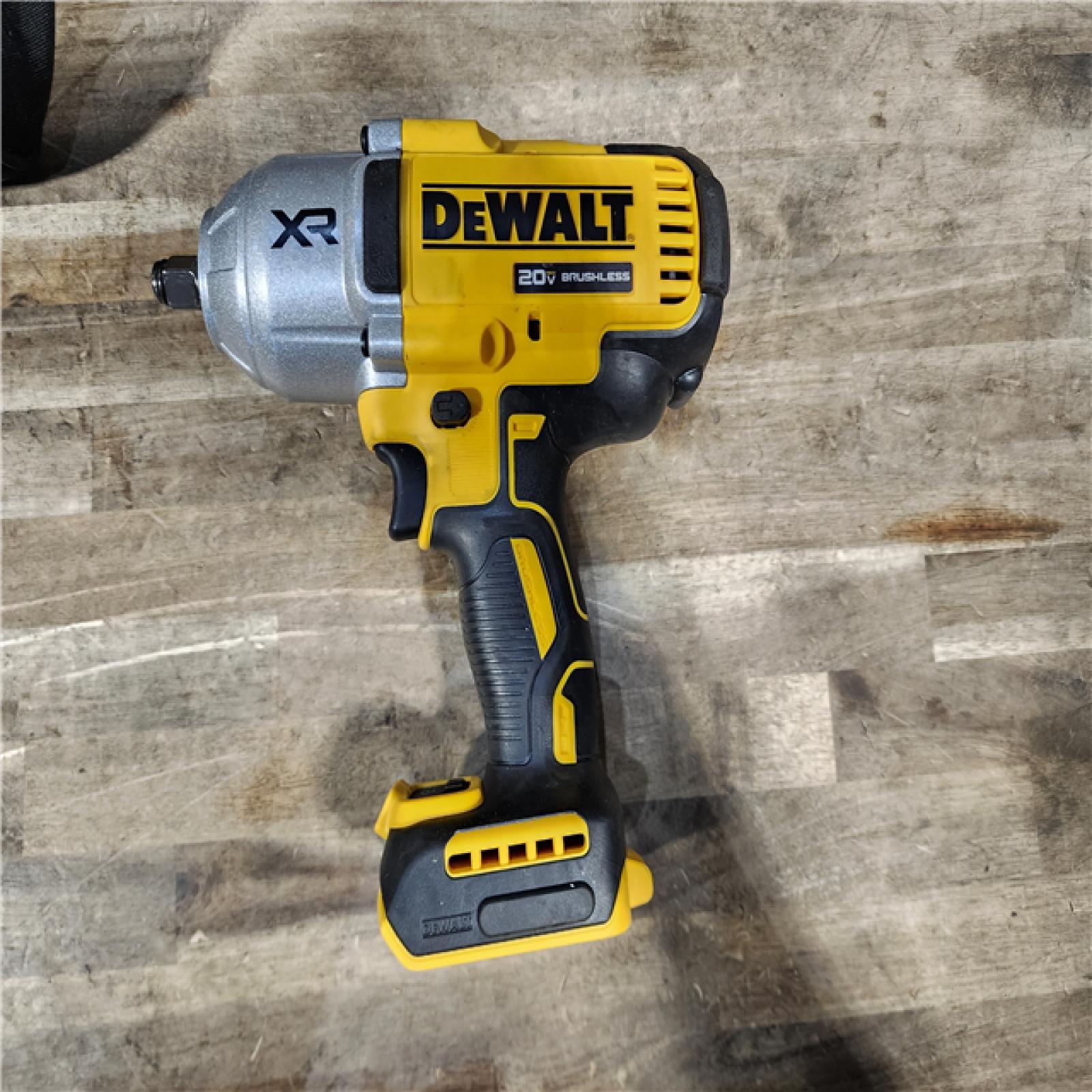 HOUSTON LOCATION - AS-IS DEWALT 20V MAX* XR 1/2 High Torque Impact Wrench W/ BATTERY & CHARGER