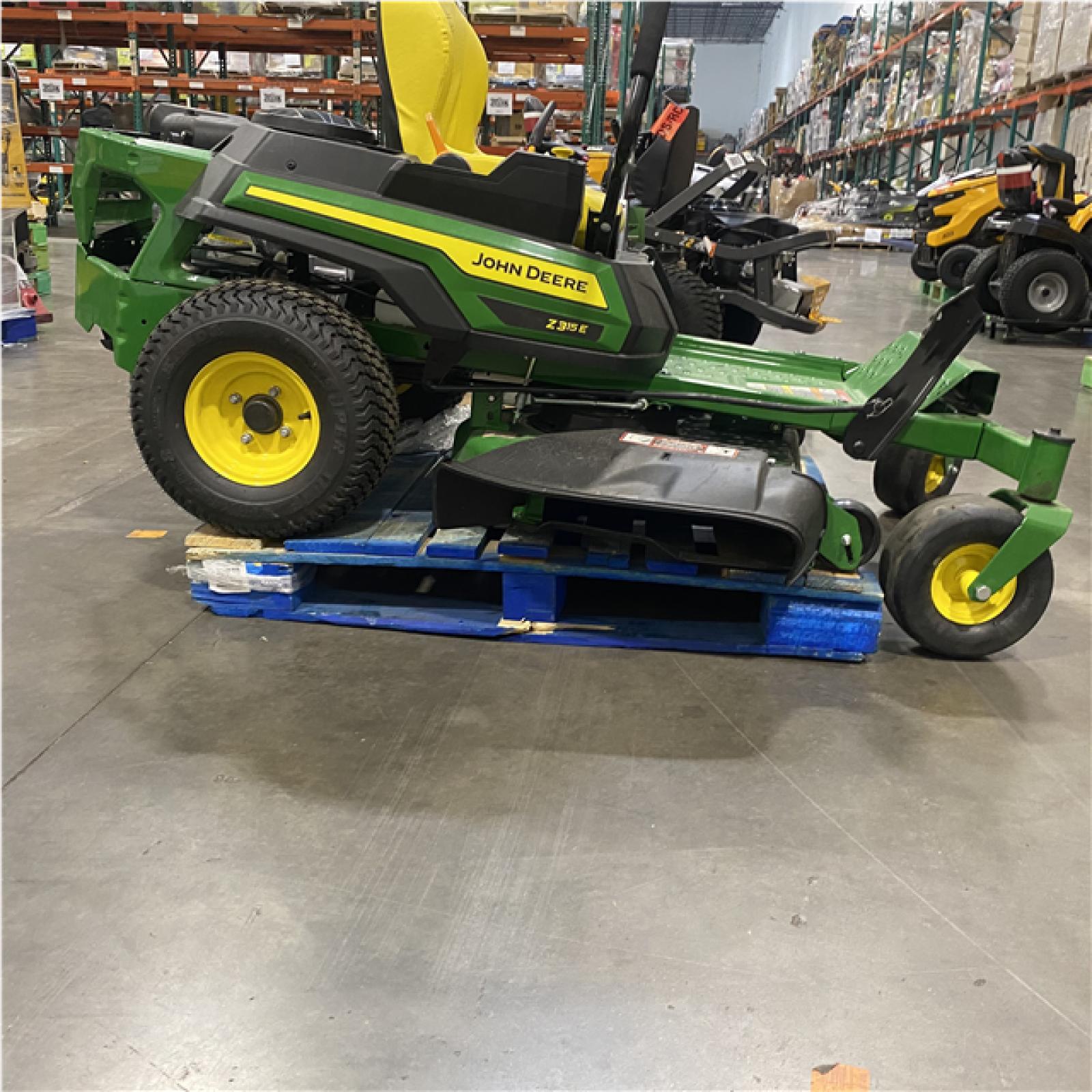 Dallas Location - As-Is John Deere Z315E ZTrak 42-in 20 - Riding Lawn Mowers