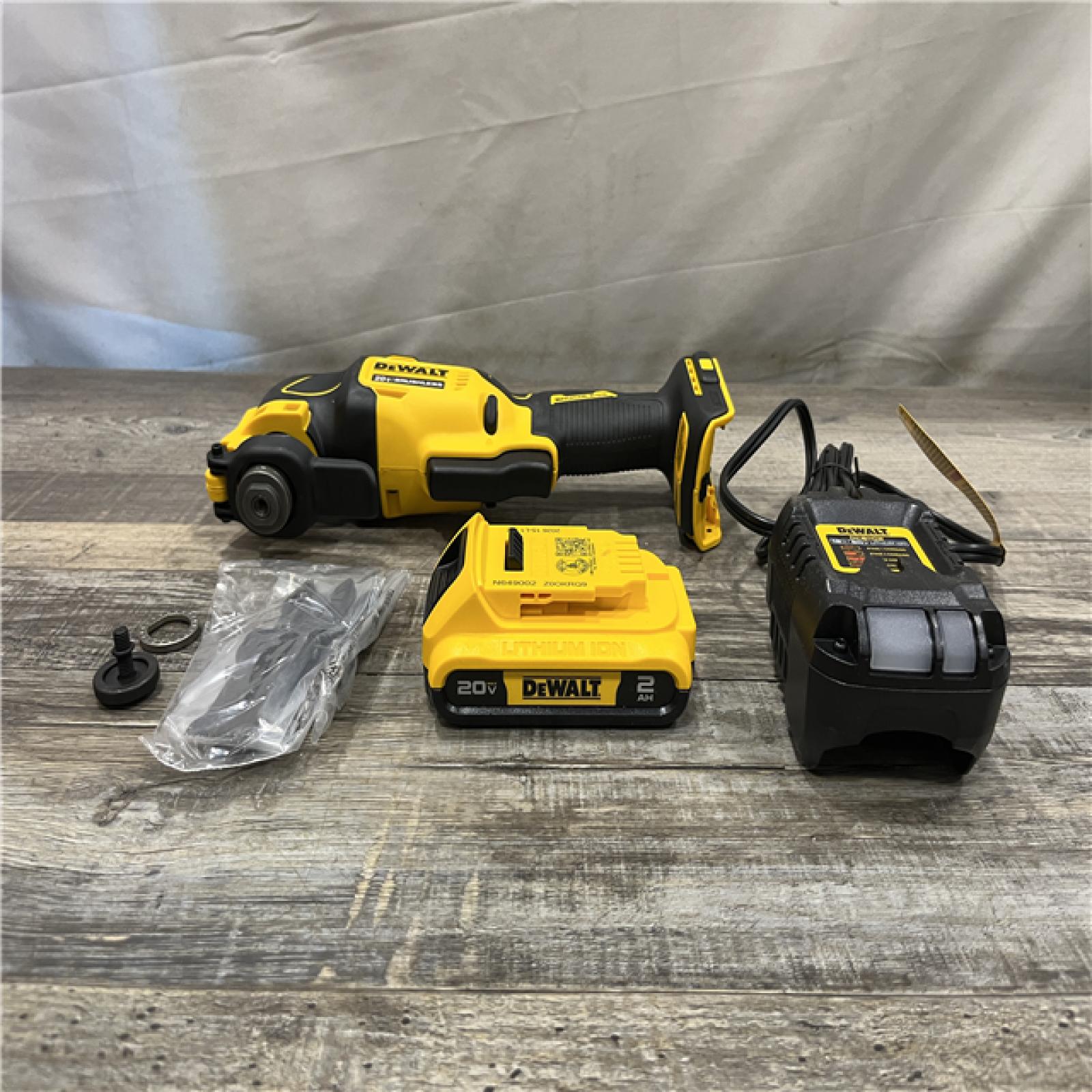AS-IS DEWALT ATOMIC 20V MAX Cordless Brushless Oscillating Multi Tool Kit