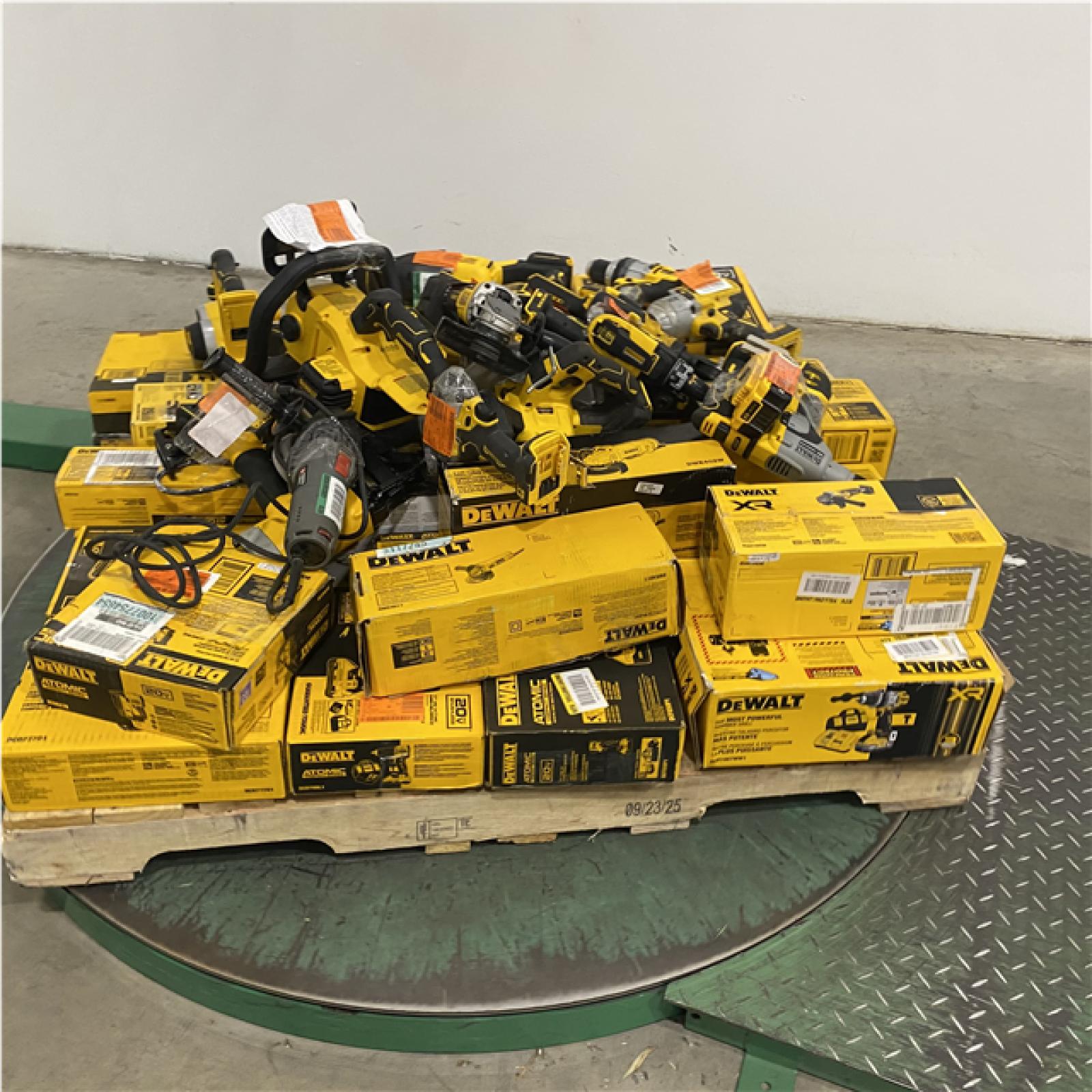 Dallas Location - As-Is Tool Pallet