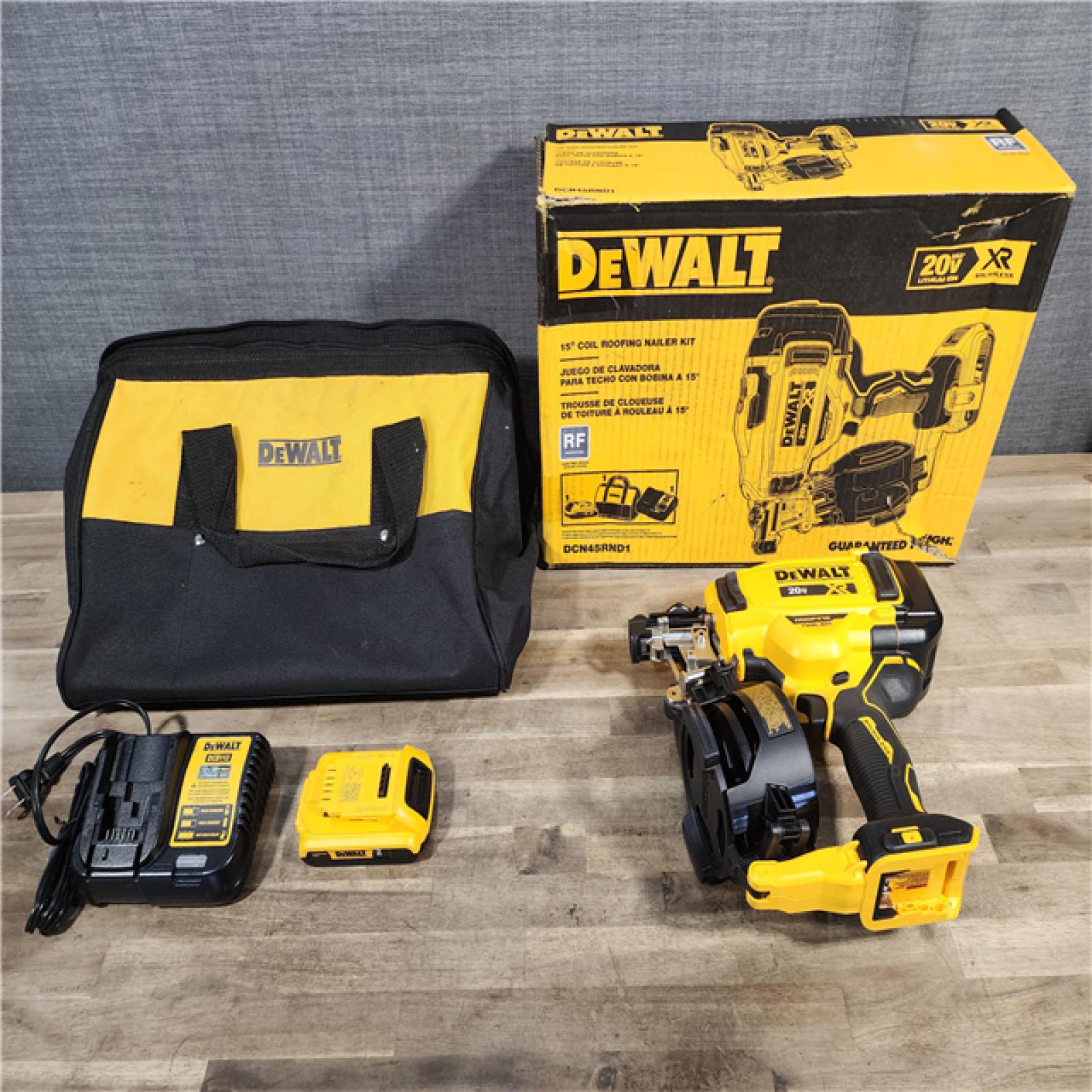 HOUSTON LOCATION - AS-IS DEWALT 2007898 Roofing Nailer Cordless Kit
