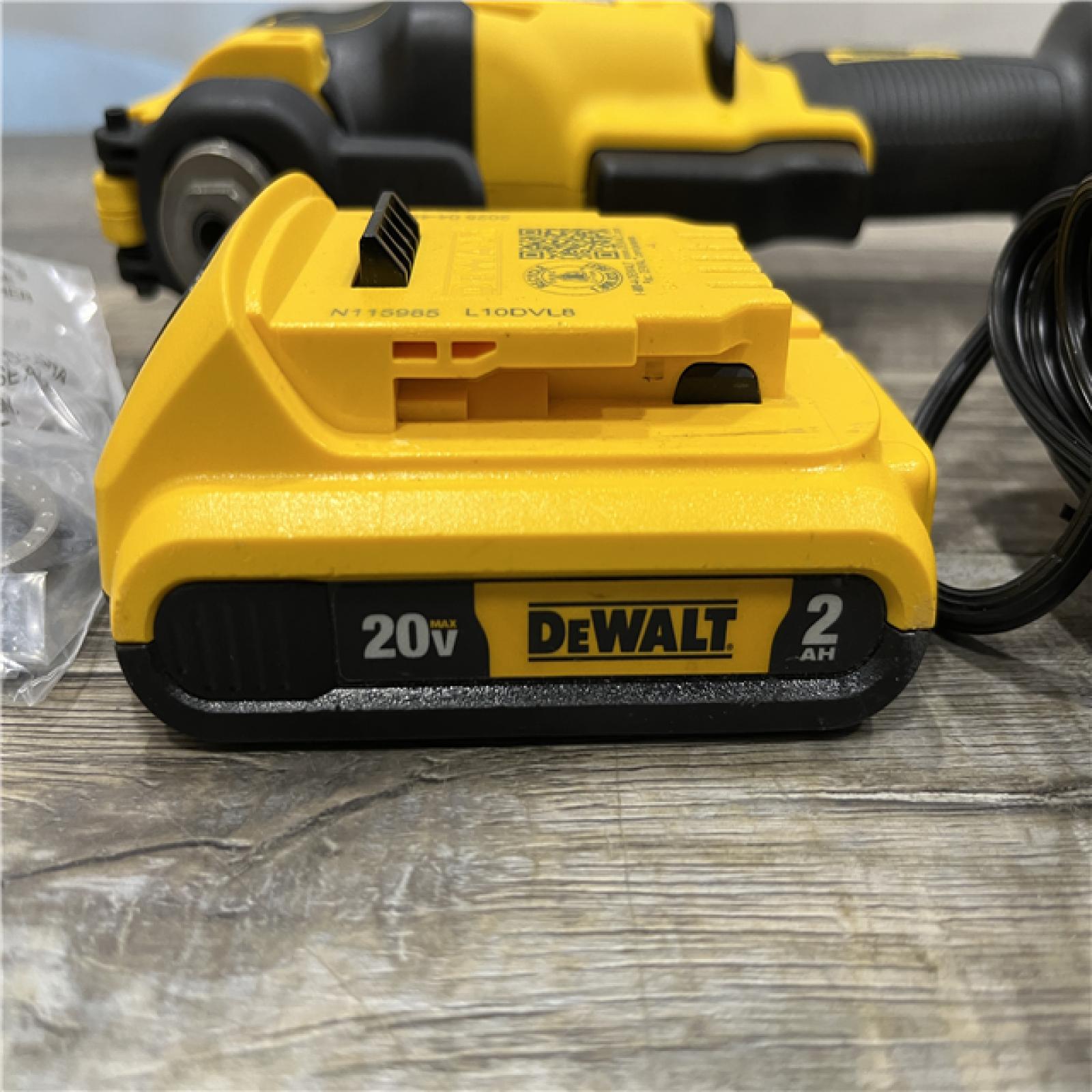 AS-IS DEWALT ATOMIC 20V MAX Cordless Brushless Oscillating Multi Tool Kit