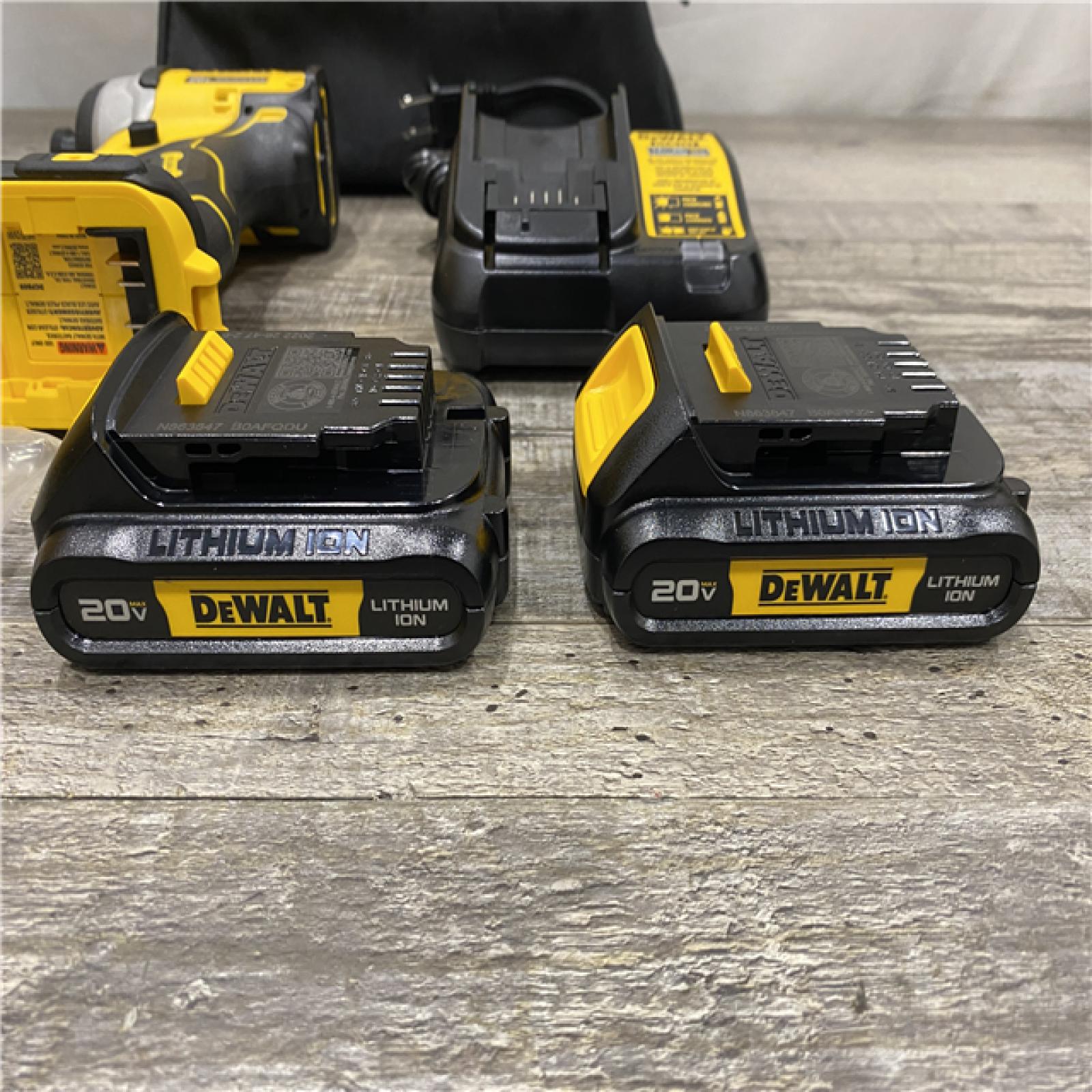 AS-IS DEWALT ATOMIC 20V MAX Lithium-Ion Brushless Cordless Compact 1/4 Impact Driver Kit