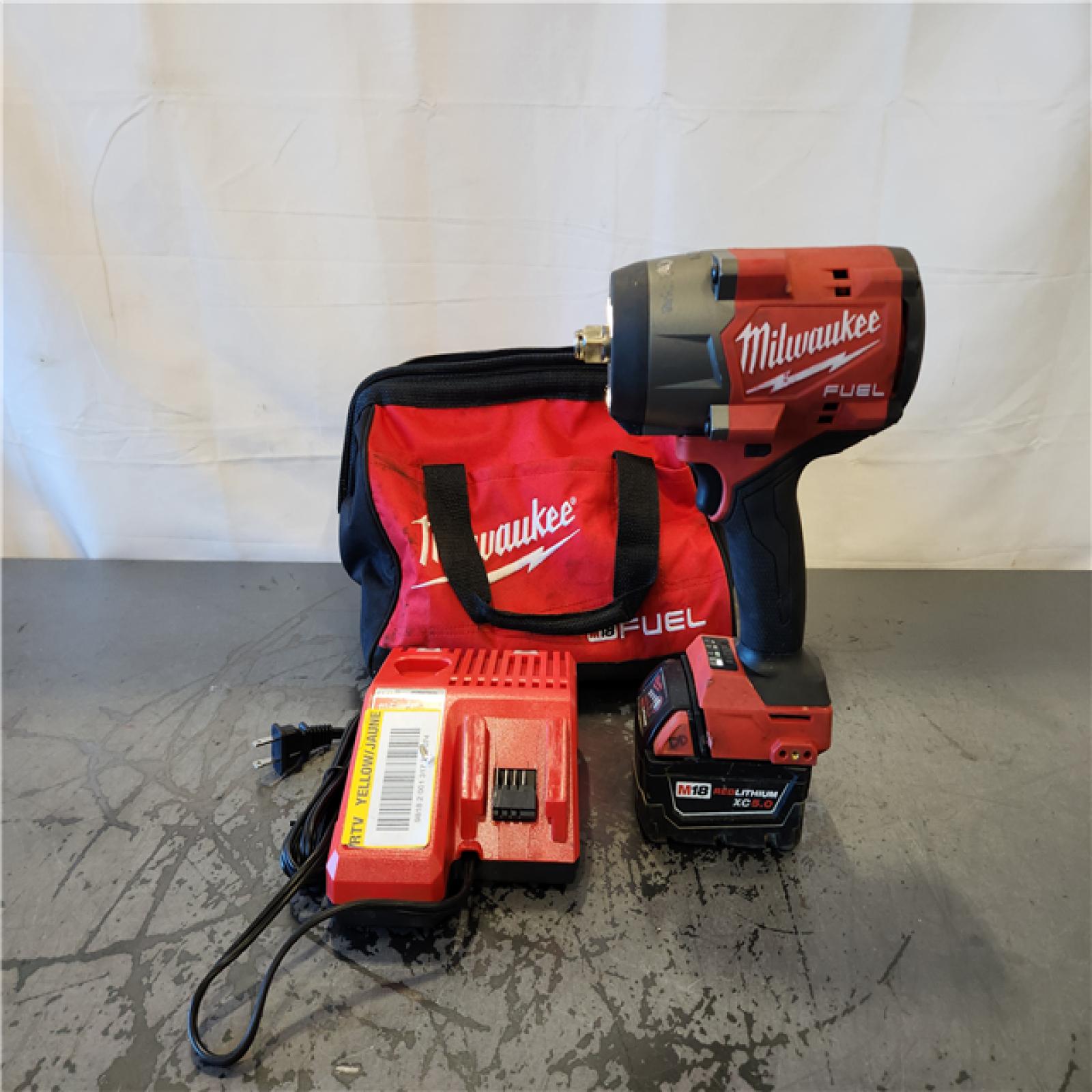 Milwaukee 2967-21B M18 FUEL 1/2  High Torque Impact Wrench Kit