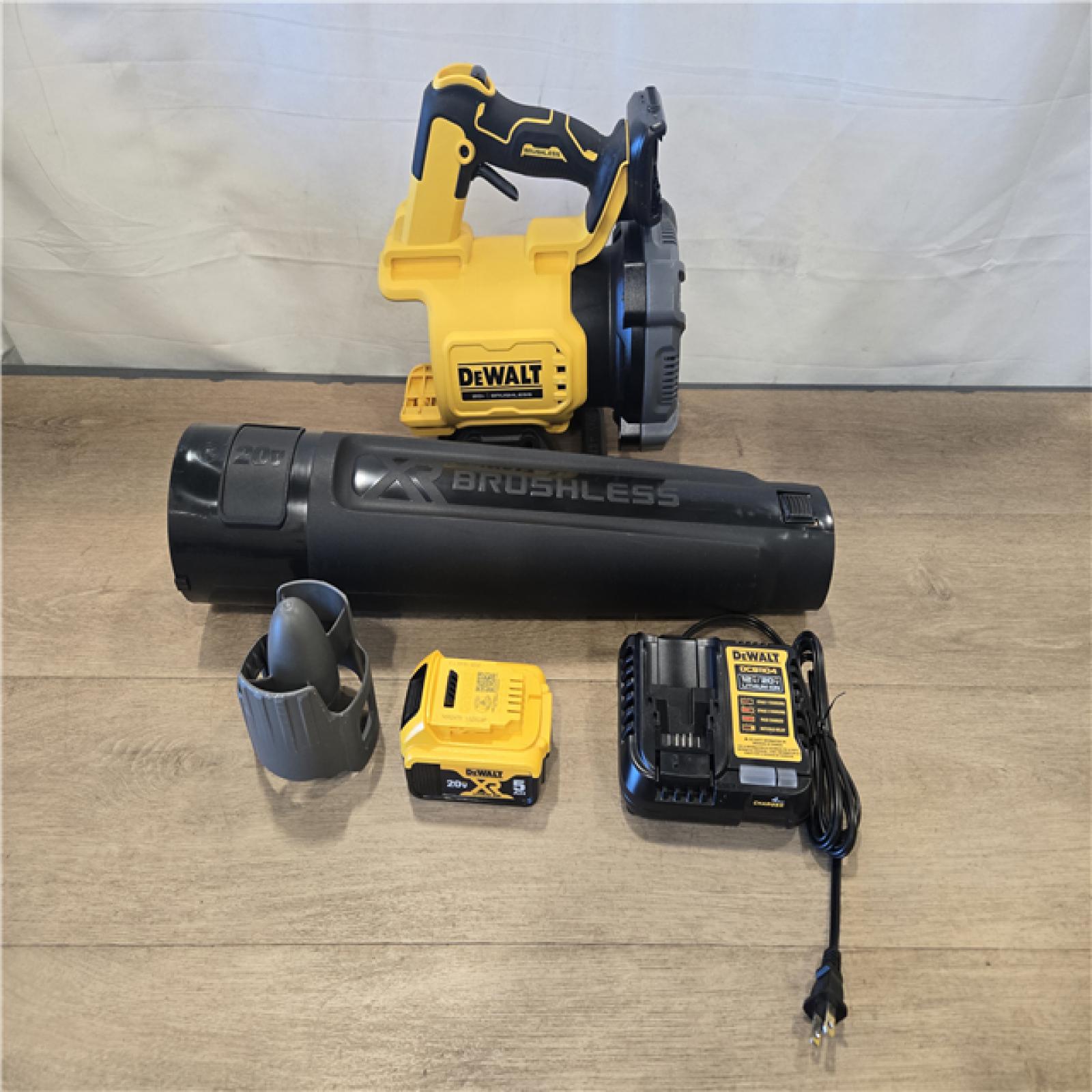 AS-IS DEWALT 20V MAX* XR Cordless Handheld Blower Kit