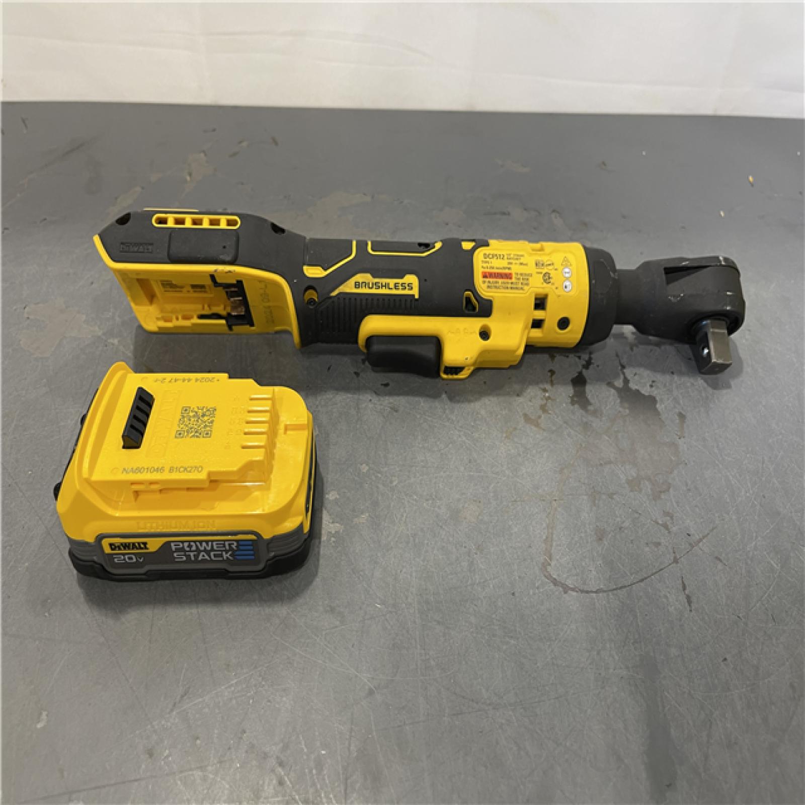 AS-IS - DeWalt ATOMIC 20V MAX Lithium-Ion 1/2 in. Cordless Ratchet Kit