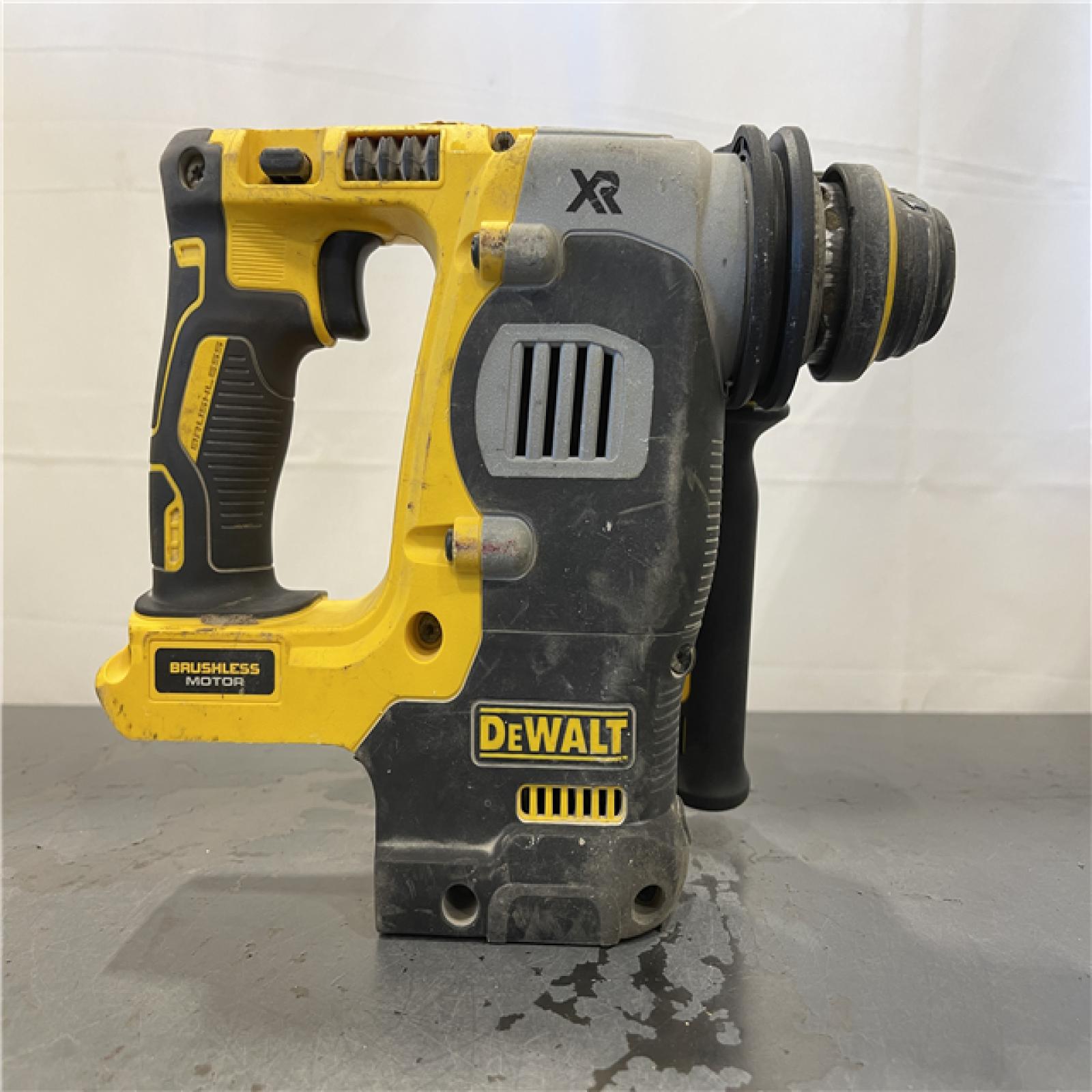 AS-IS - DEWALT 20V MAX XR Cordless Brushless 1 in. SDS Plus L-Shape Rotary Hammer