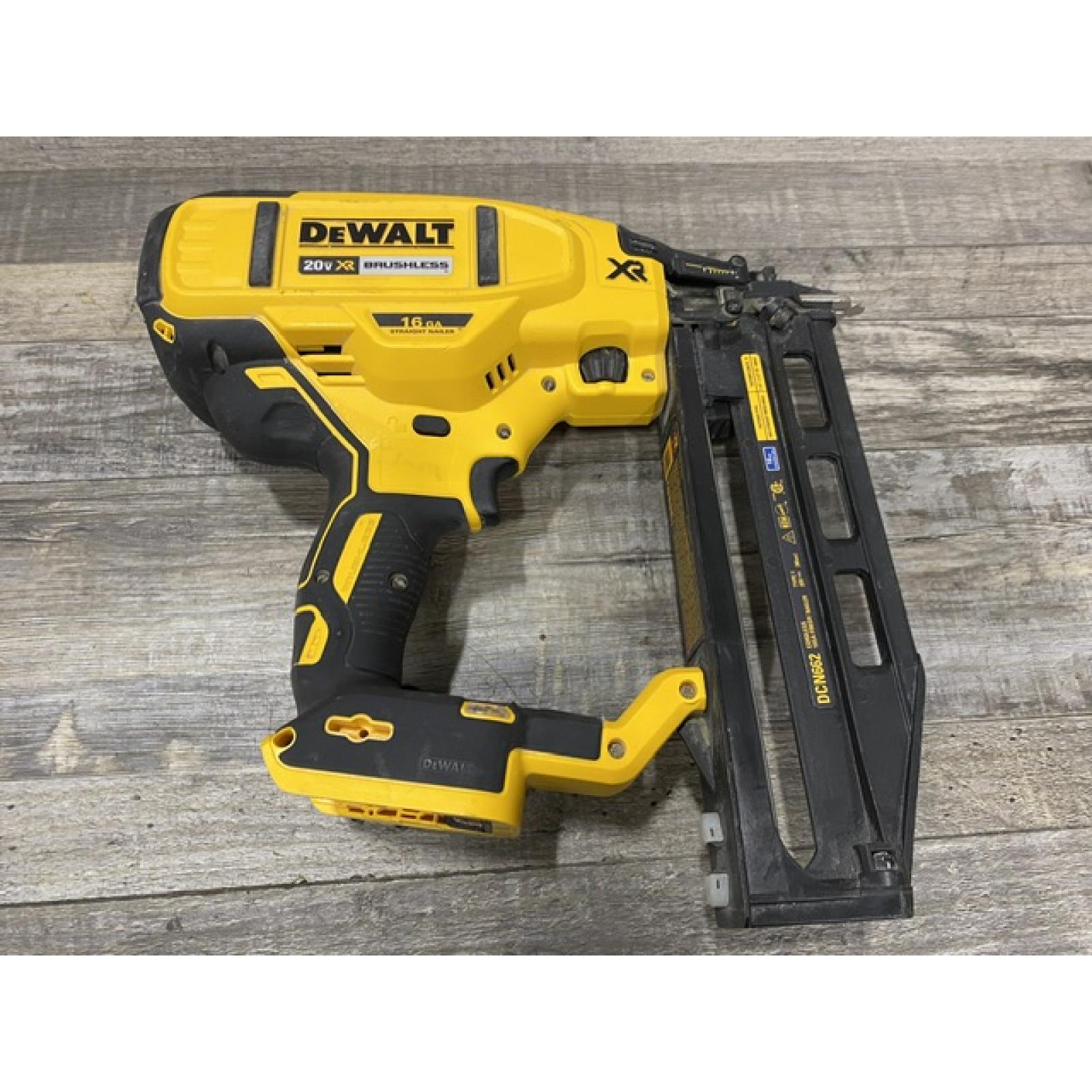 AS-IS DEWALT 20V MAX XR 16-Gauge Lithium-Ion Cordless Finish Nailer (Tool Only)
