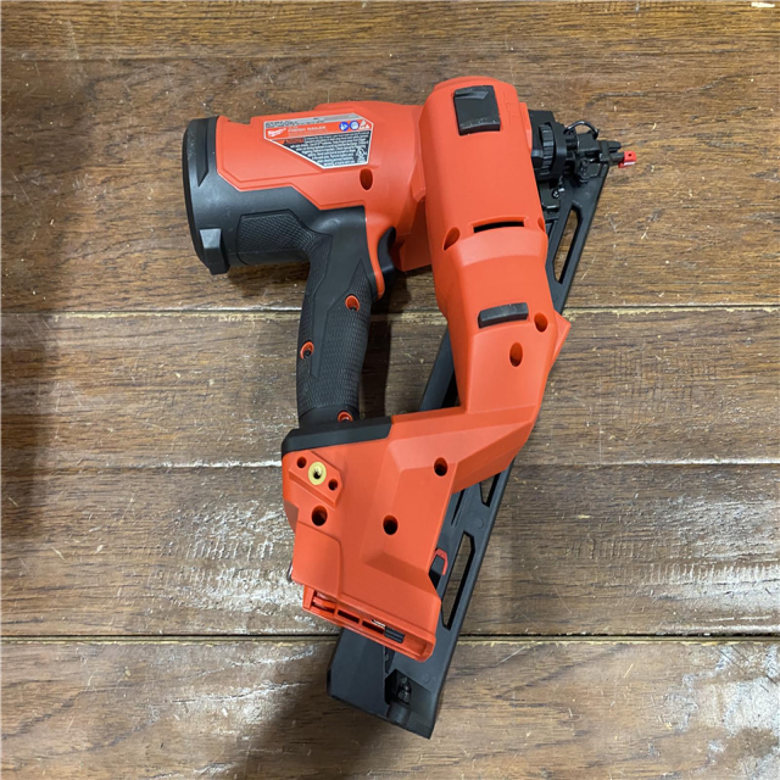 AS-IS Milwaukee 2839-20 M18 FUEL 15 Ga. 18 Volt Brushless Angled Finish Nailer