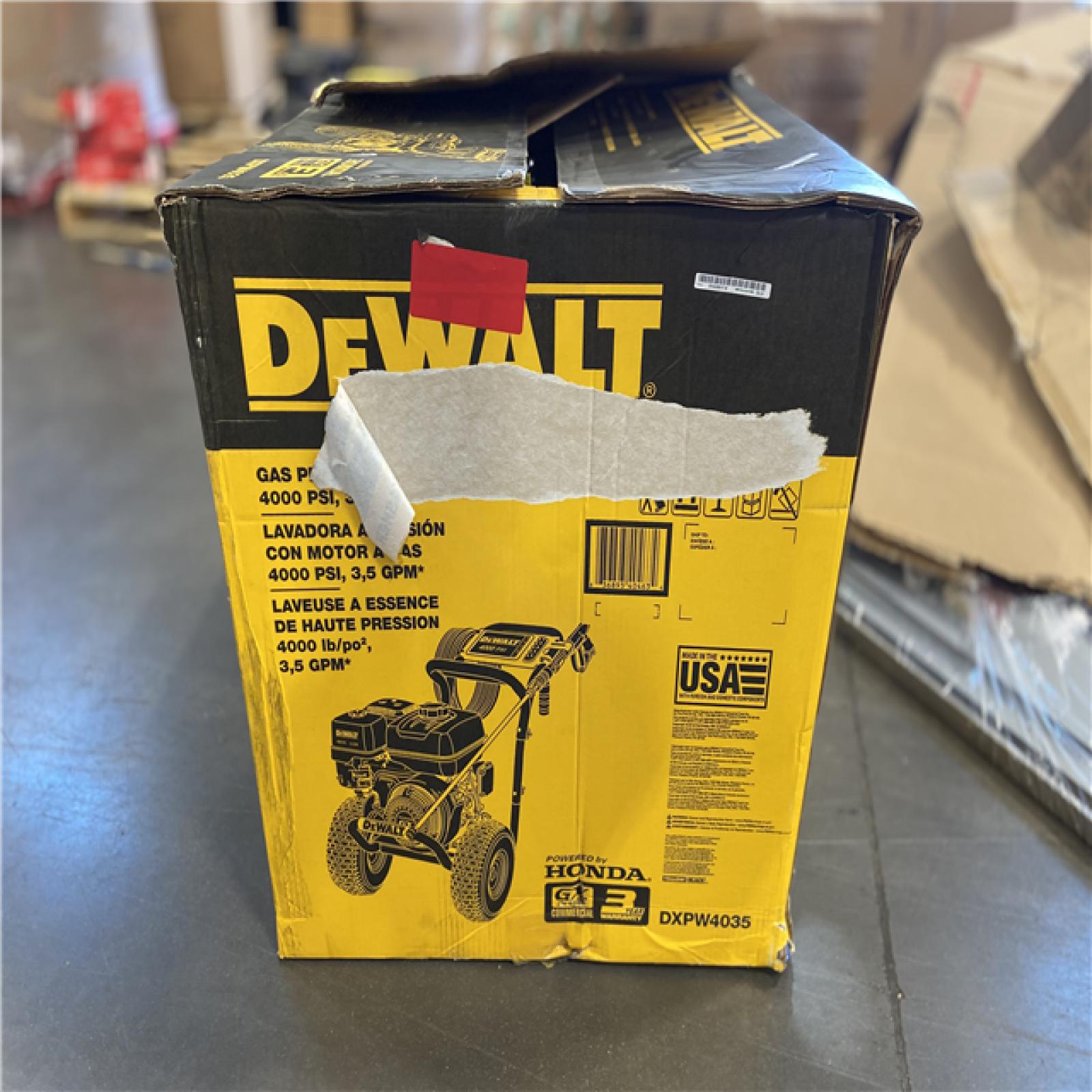DALLAS LOCATION - DEWALT 4000 PSI 3.5 GPM Cold Water Gas Pressure Washer with HONDA GX270 Engine
