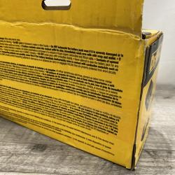 NEW - DEWALT 20V MAX Lithium-Ion Battery Kit with 5.0Ah and 2.0Ah Battery and Charger