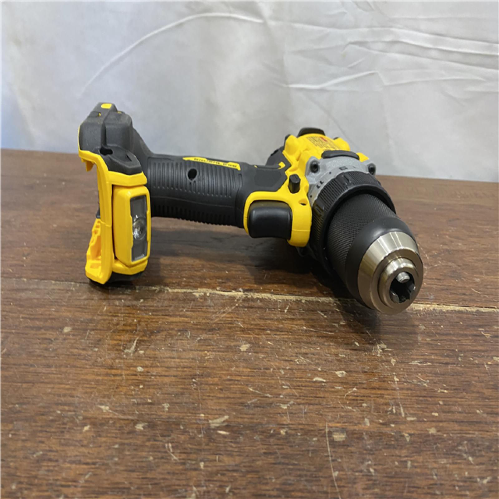 AS-IS DEWALT 20V MAX XR Brushless Cordless 1/2 Drill/Driver Kit