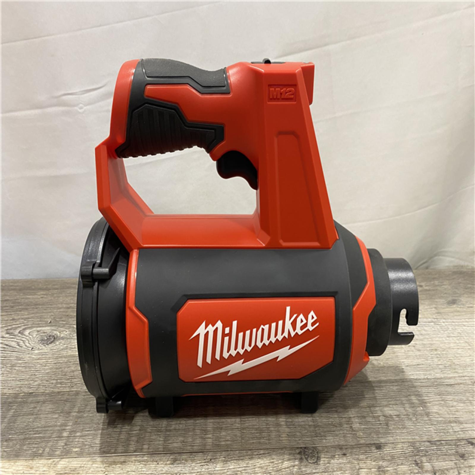 AS-IS Milwaukee 12V Lithium-Ion Cordless Compact Spot Blower (Tool-Only)