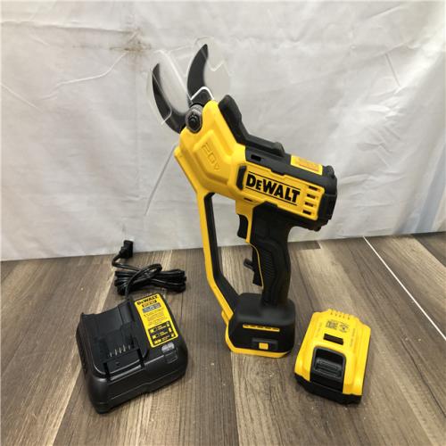 AS-IS DEWALT 20-Volt MAX 1 -1/2 in. Capacity Cordless Battery Powered Pruner Kit