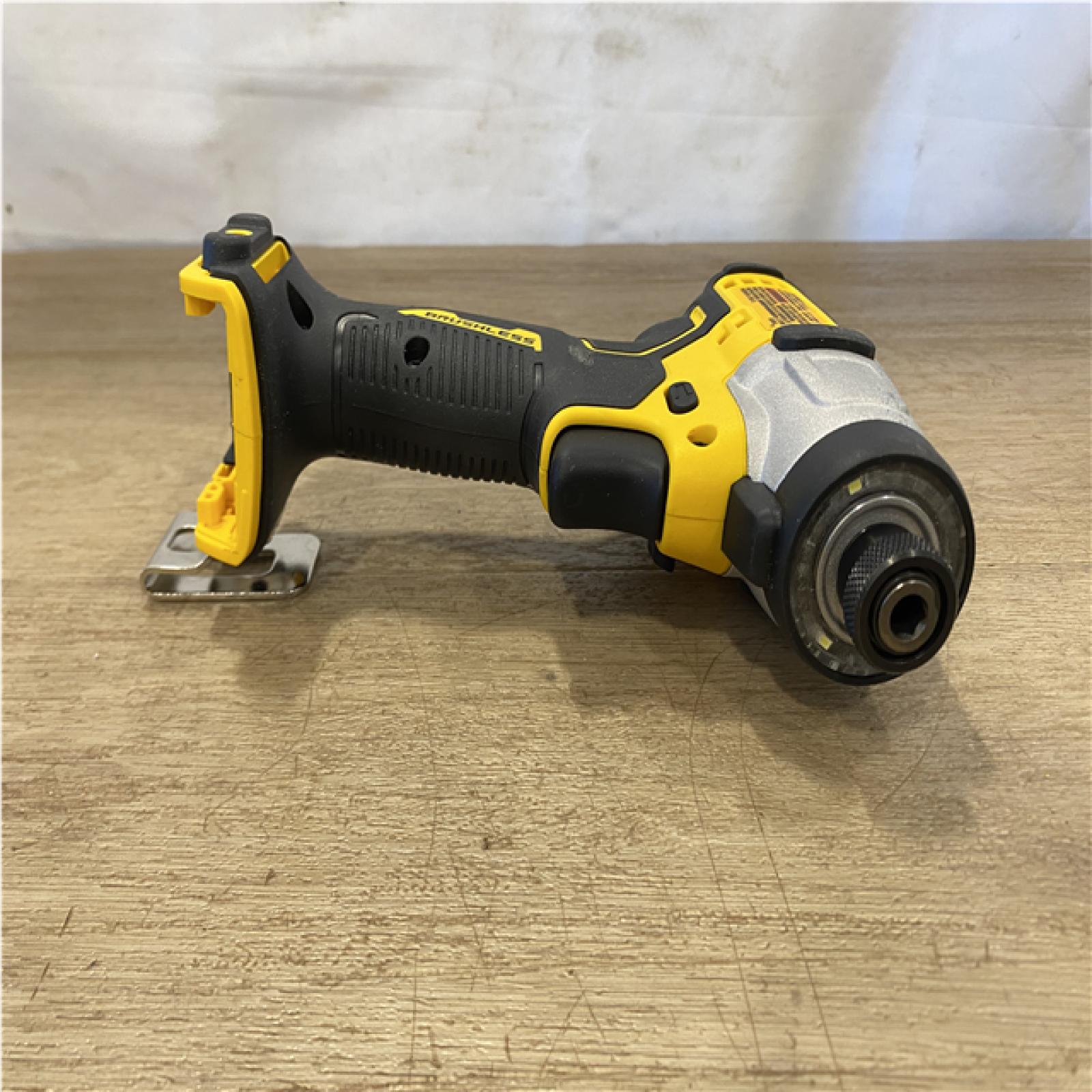 AS-IS DEWALT Atomic 20V Max Lithium-Ion Brushless Cordless Compact 1/4 in. Impact Driver Kit