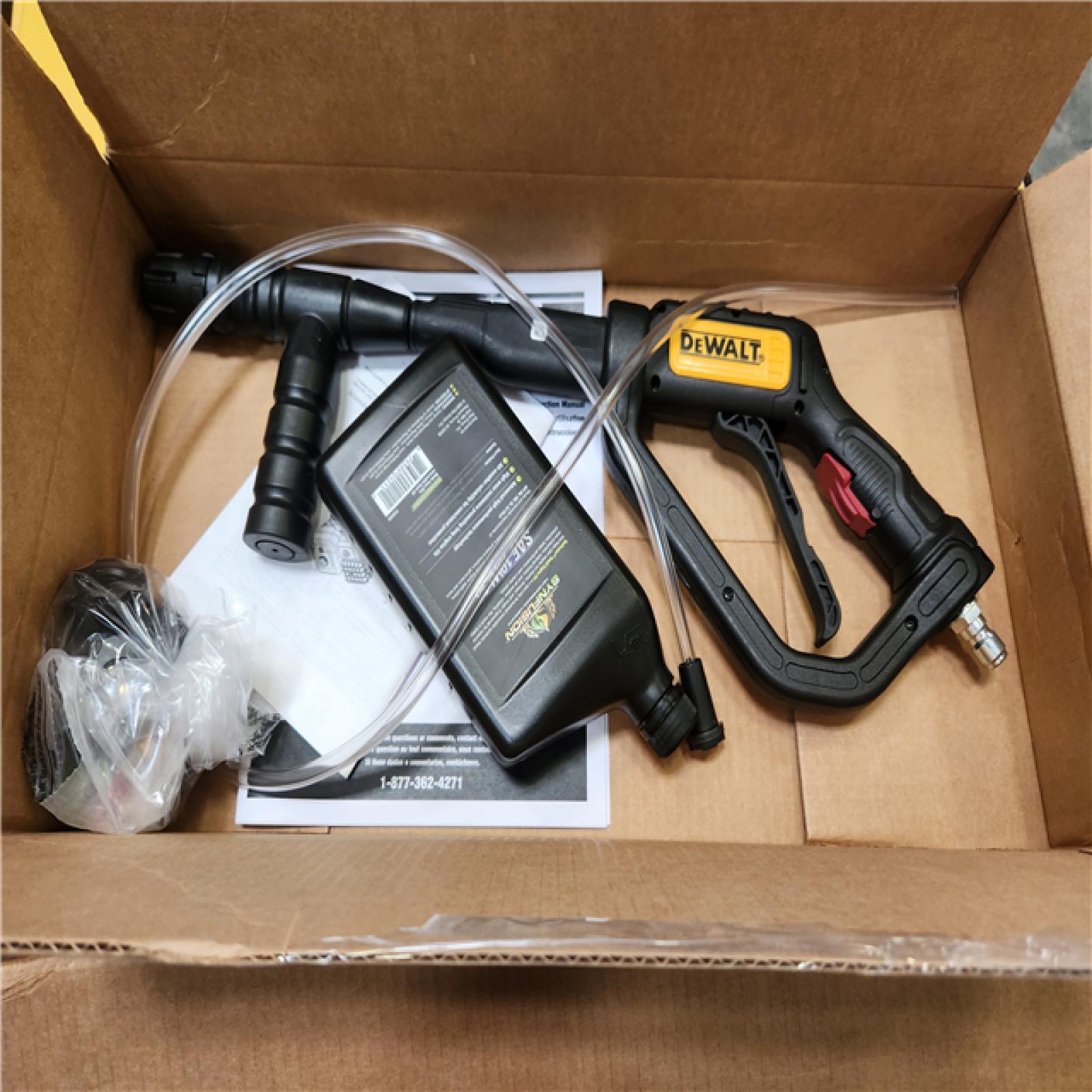 Phoenix NEW DEWALT 4400 PSI 4.0 GPM Gas Pressure Washer with 420cc Engine  Triplex Pump  Commercial Cold Water Power Washer