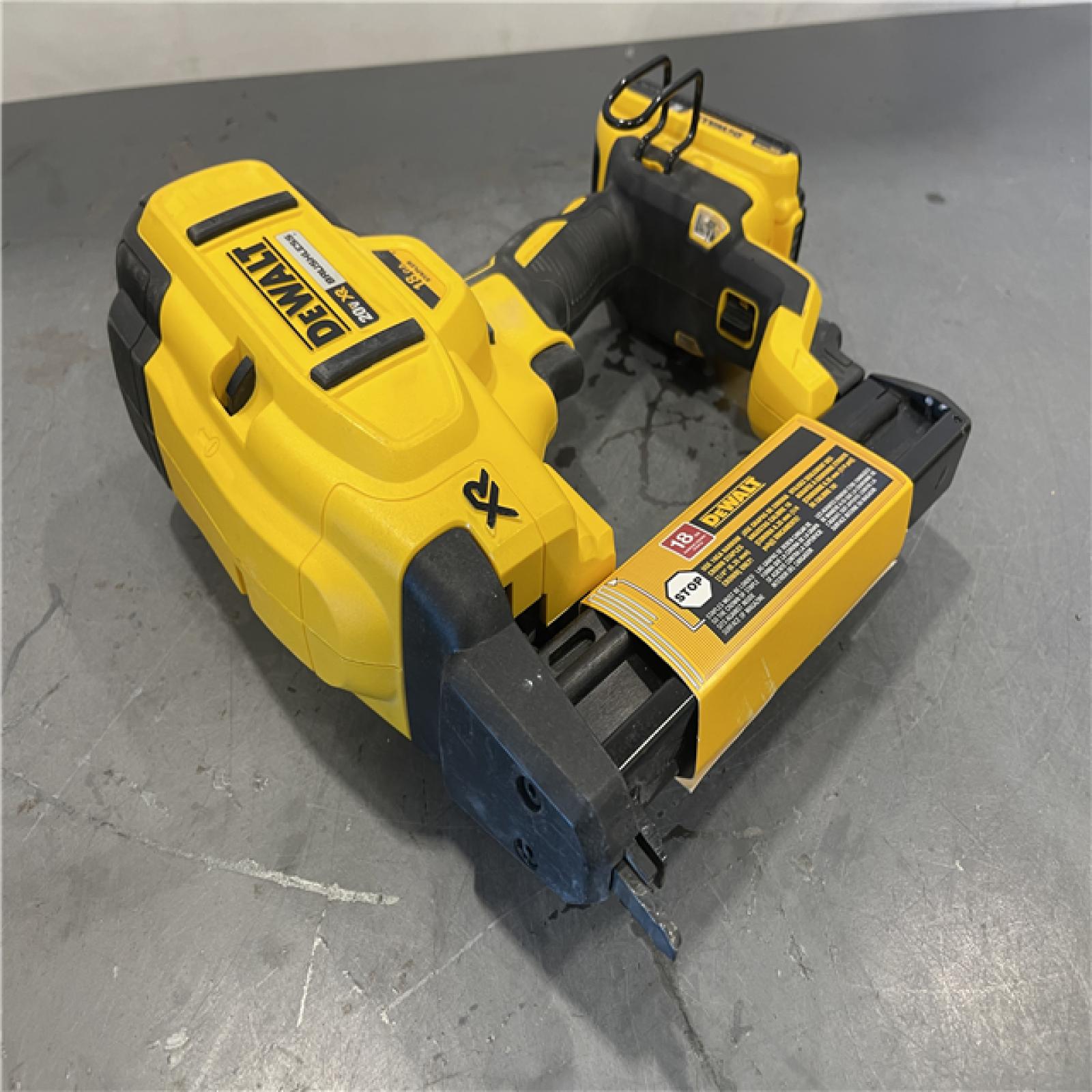 AS-IS - DeWALT 20V MAX XR Lithium-Ion Cordless 18-Gauge Narrow Crown Stapler Kit