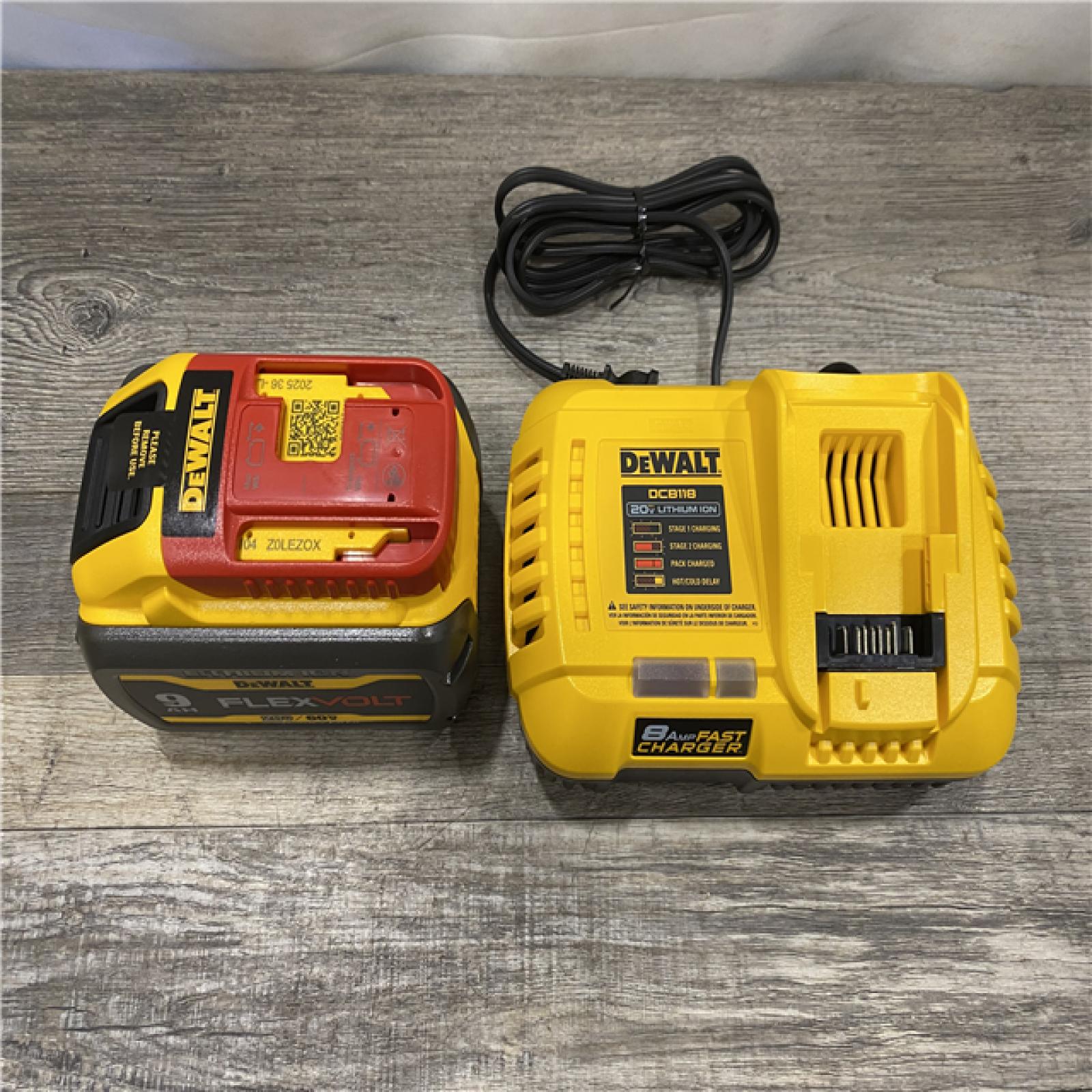 AS-IS DEWALT 20V/60V MAX FLEXVOLT Lithium-Ion 9.0Ah Battery and Charger Starter Kit