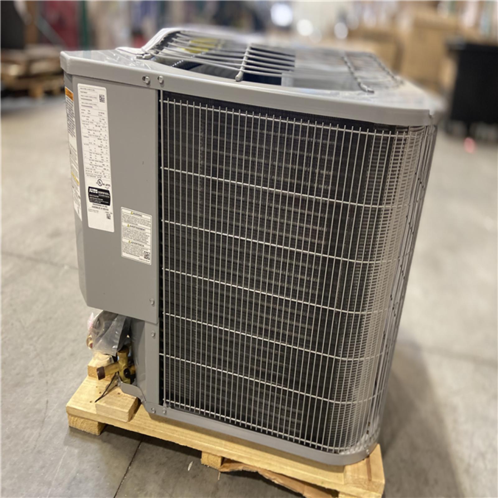DALLAS LOCATION - Smartcomfort® by Carrier 2.5 Ton 14.3 Seer2 Heat Pump