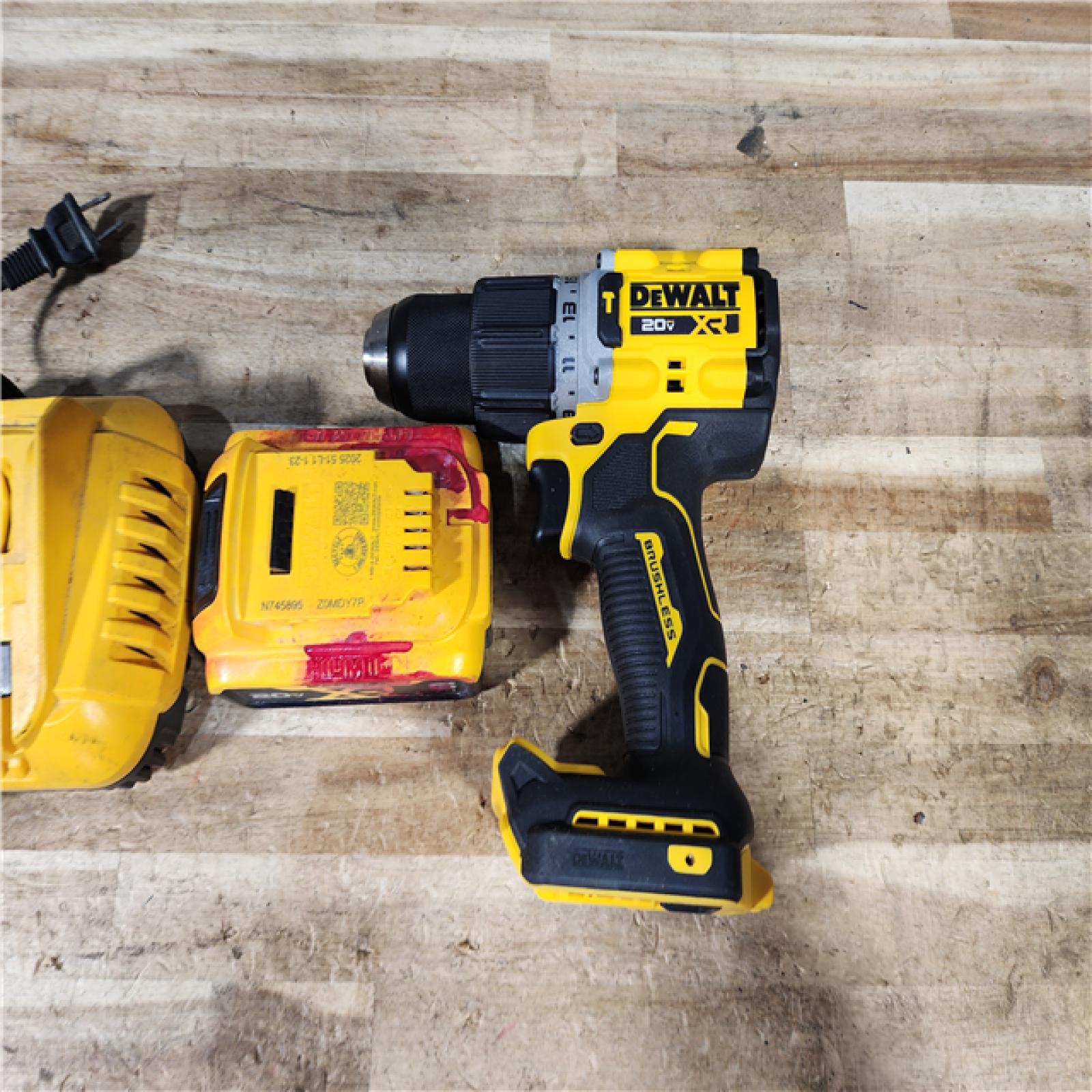 HOUSTON LOCATION - AS - IS DEWALT 20V MAX* XR Brushless Cordless 1/2 in. Hammer Drill/Driver Kit