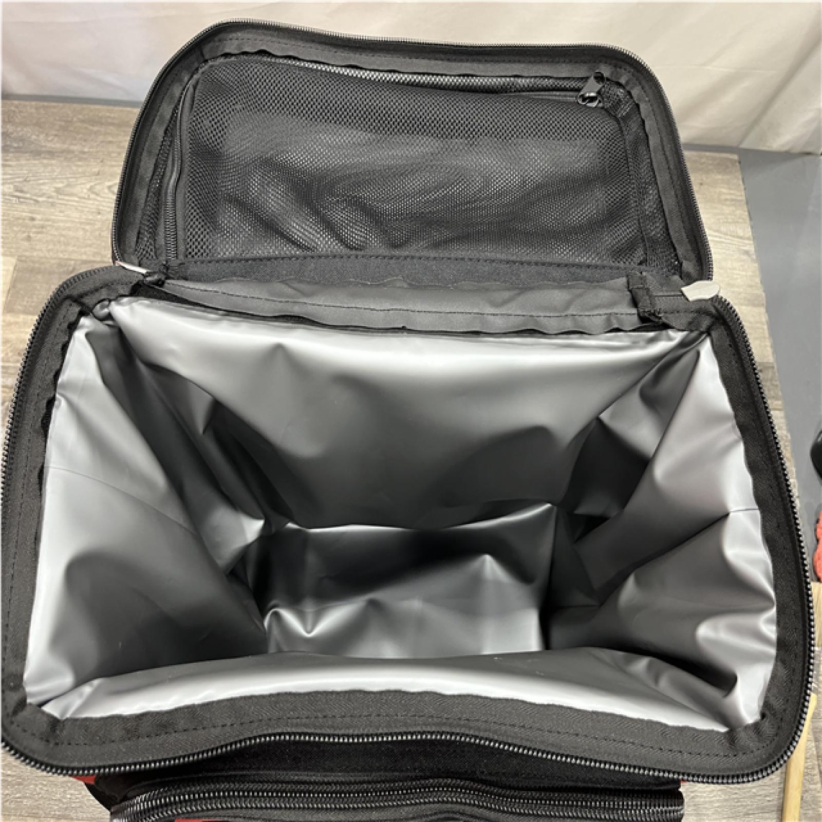 NEW - Milwaukee 15.75 in. PACKOUT Cooler Bag