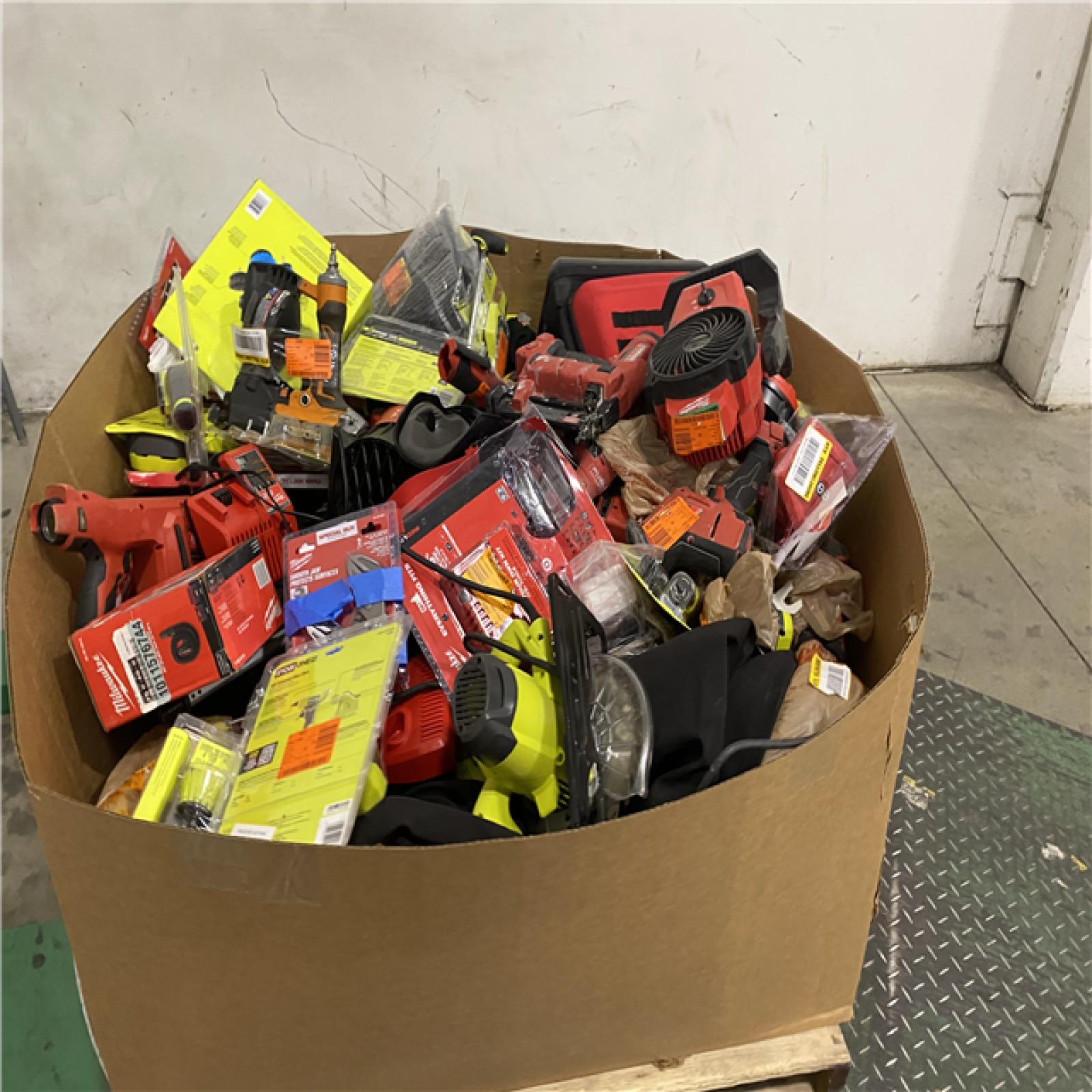 Dallas Location - As-Is Tool Pallet