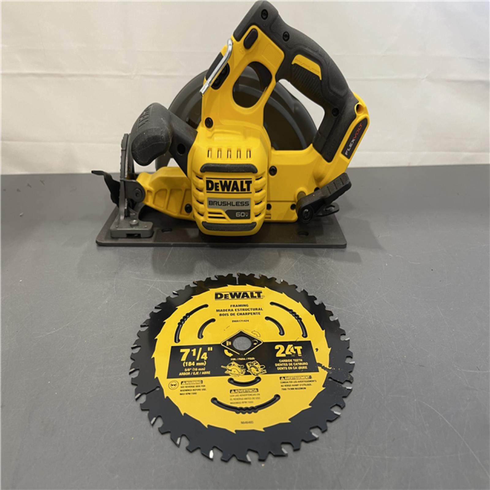 AS-IS - DeWALT Flexvolt Max 7-1/4  60V Brushless Circular Saw (Tool Only)
