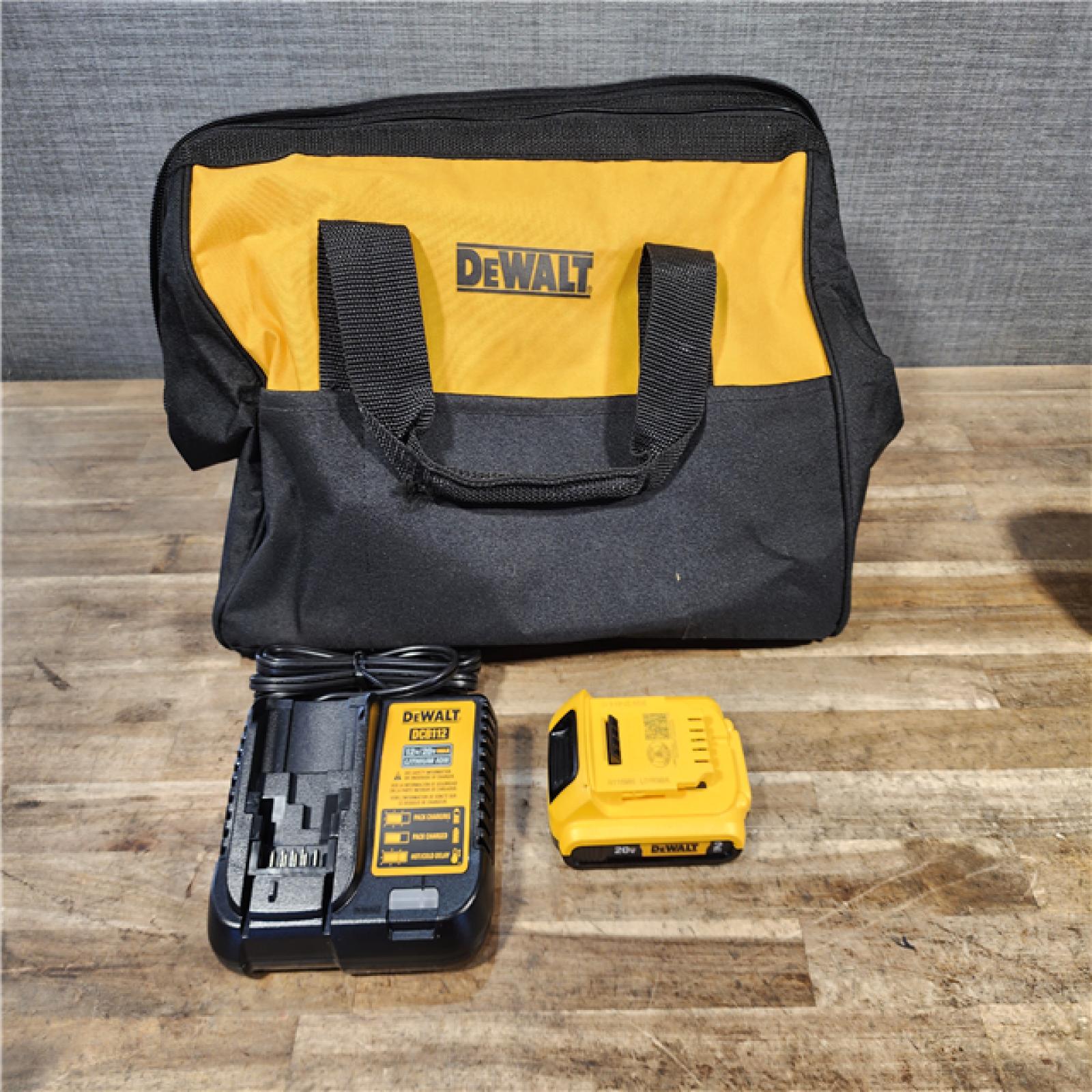HOUSTON LOCATION - AS-IS DeWALT DCN681D1 20V MAX 18ga Cordless Brushless Narrow Crown Stapler Kit w/ BATTERY & CHARGER