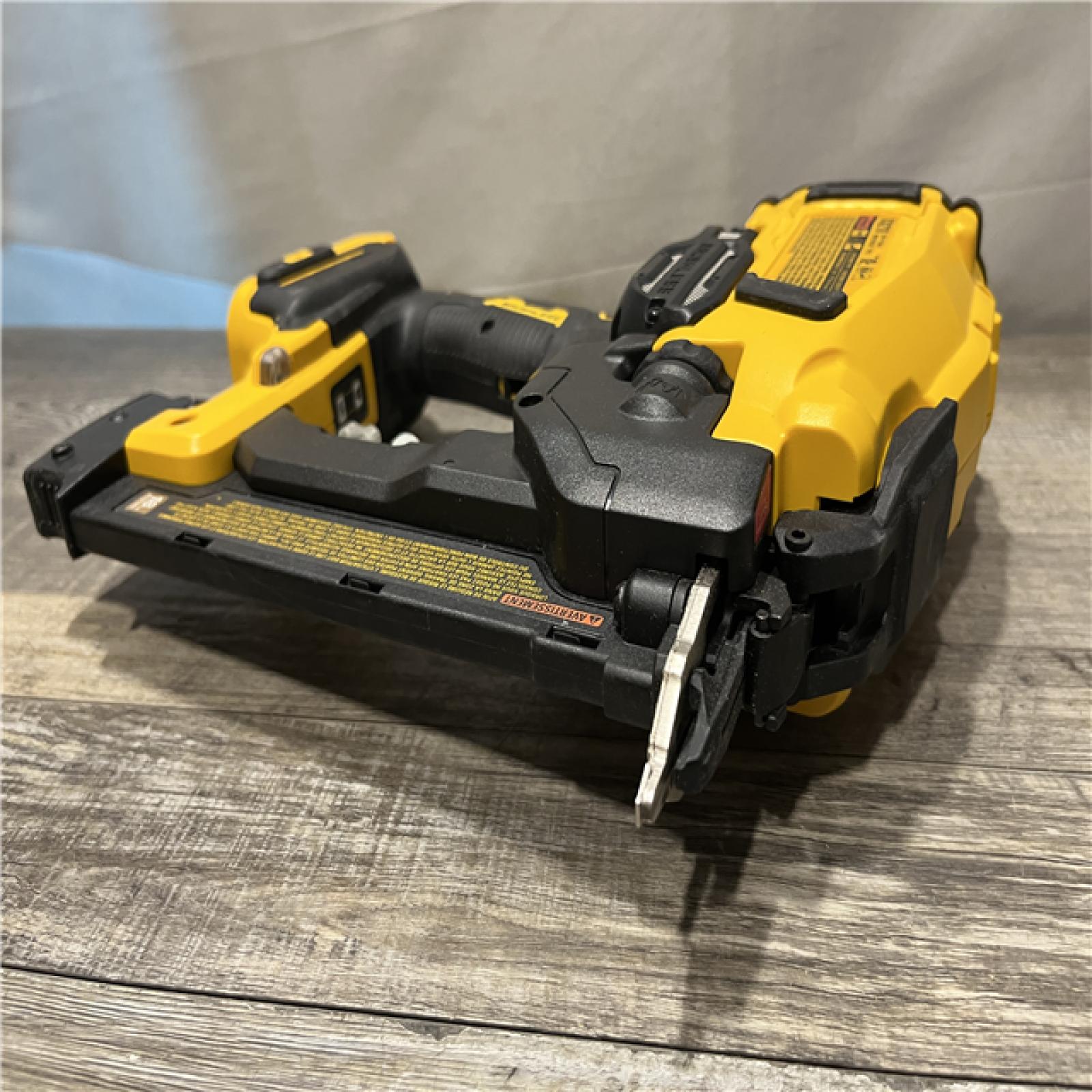 AS-IS DEWALT 20V MAX XR 18 Gauge Cordless Brad Nailer (Tool Only)