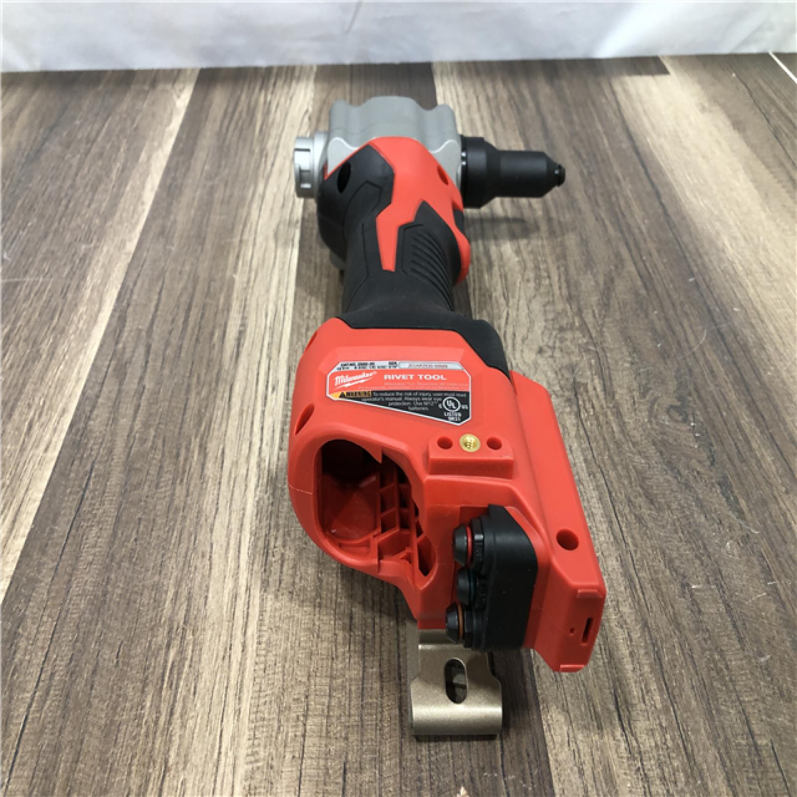 AS-IS Milwaukee 12-Volt Lithium-Ion Cordless Rivet Tool (Tool-Only)