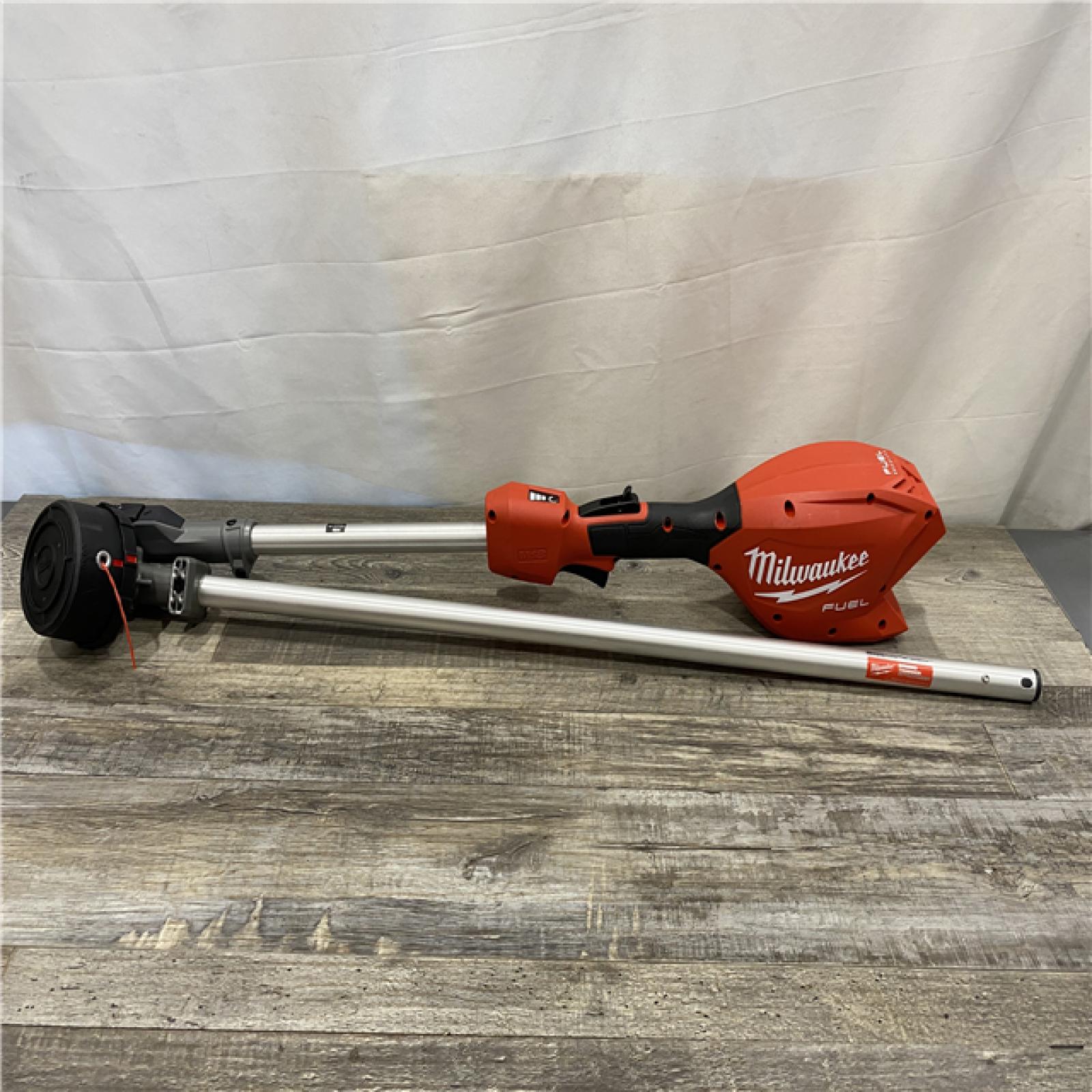 AS-IS Milwaukee FUEL 18V Brushless Cordless Battery Powered QUIK-LOK Power Head with Attachment Capability (Tool-Only)