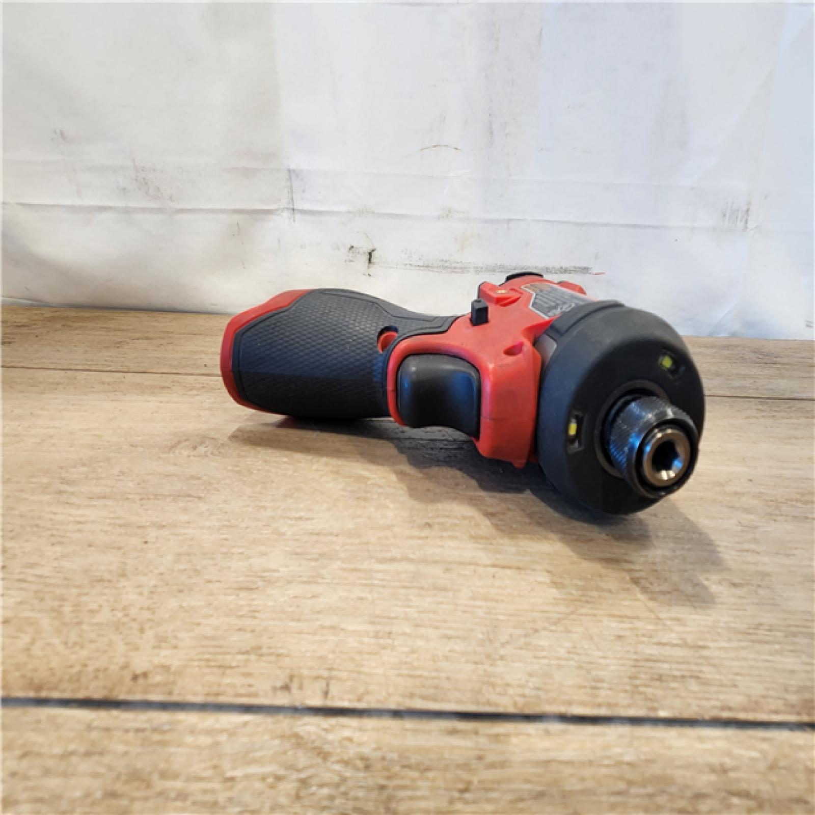 AS-IS- Milwaukee M18 18V Lithium-Ion Cordless Oscillating Multi-Tool (Tool-Only)