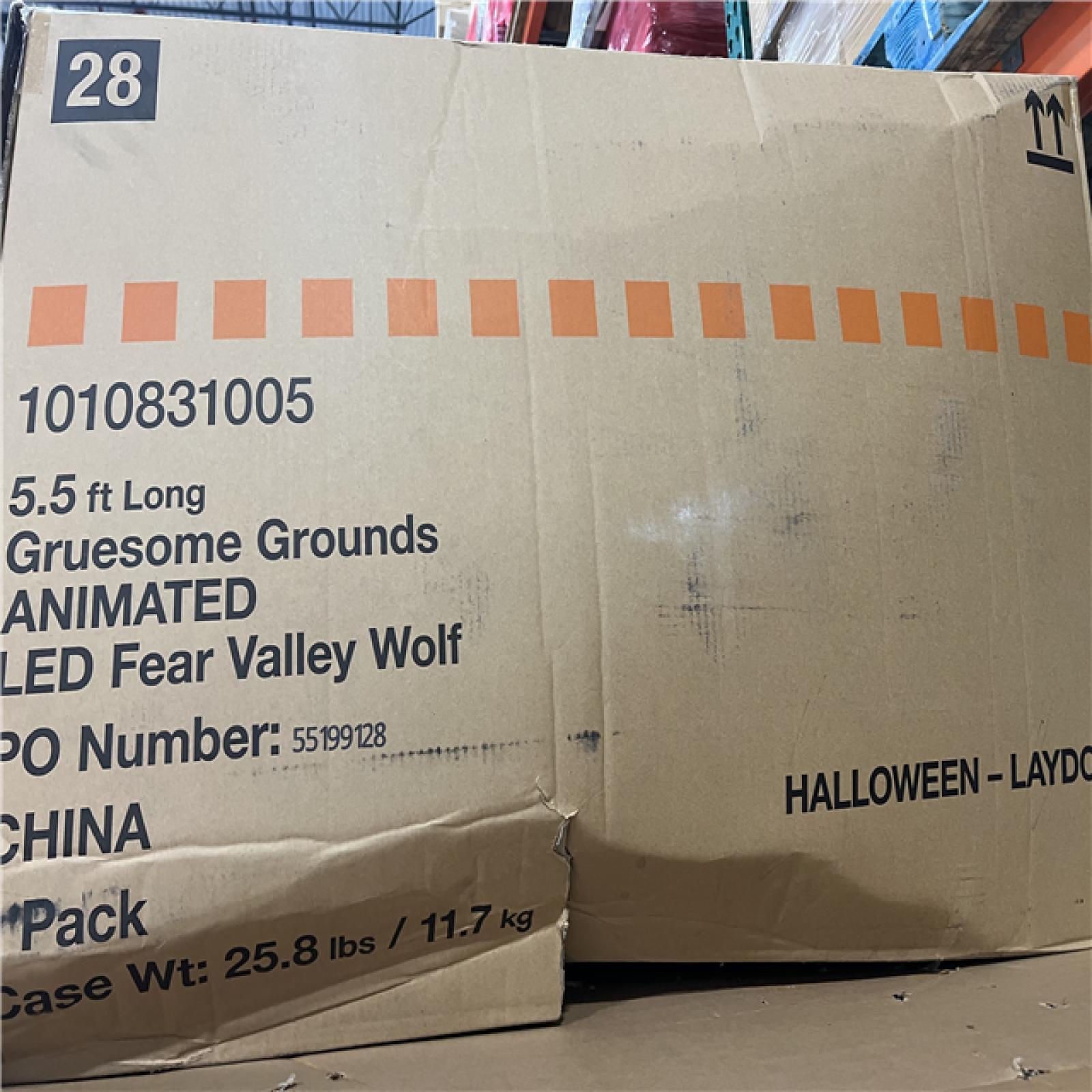 DALLAS LOCATION- AS-IS Home Accents Holiday 5.5 ft. Gruesome Grounds Animated LED Fear Valley Wolf H8