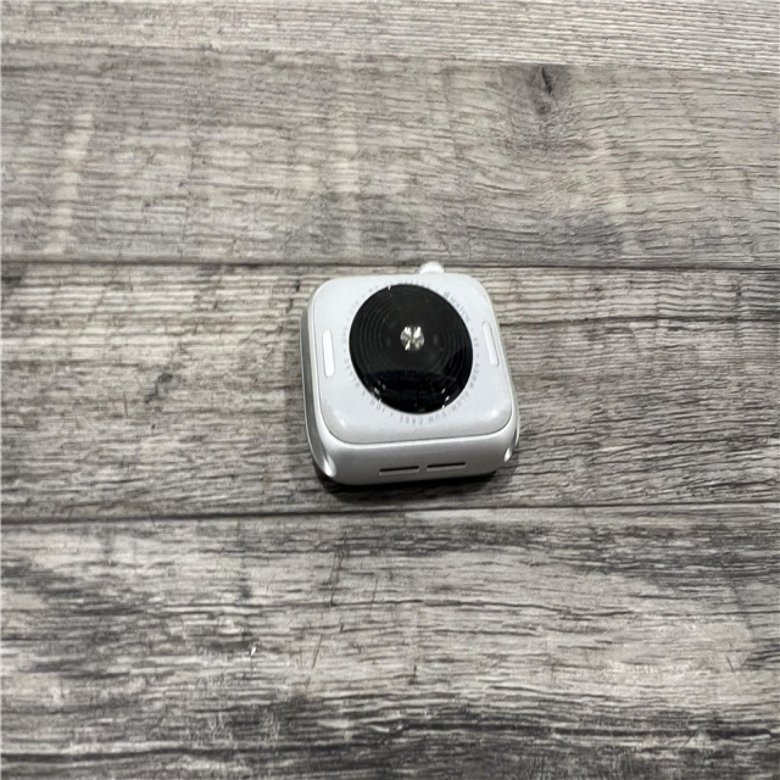 AS-IS Apple Watch SE (2nd Generation) (GPS + LTE) A2726 40mm - Silver