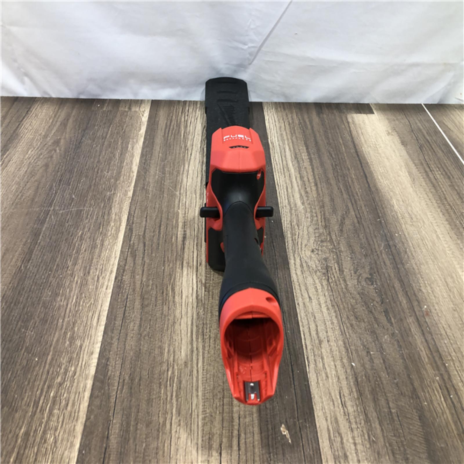 AS-IS Milwaukee FUEL 8 in. 12V Lithium-Ion Brushless Cordless Hedge Trimmer Kit