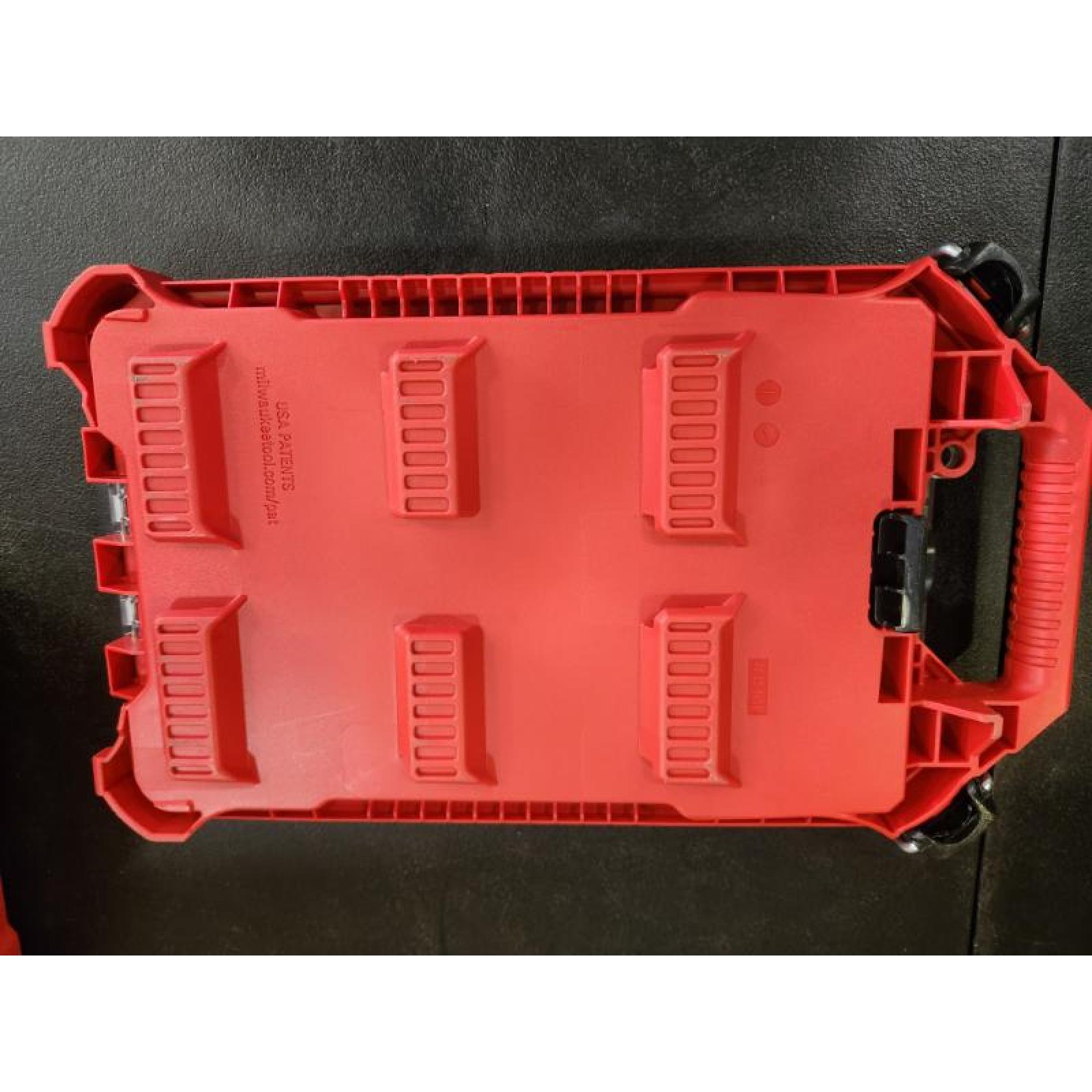 Phoenix NEW Milwaukee SHOCKWAVE Impact-Duty 3/8 in. Drive Metric Deep Well Impact PACKOUT Socket Set (19-Piece)