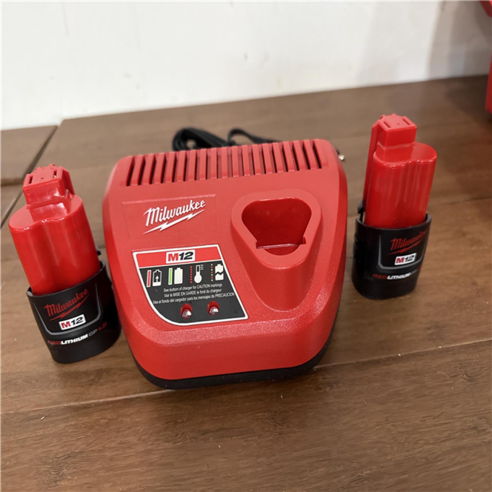 California AS-IS Milwaukee M12 Pex Expander Kit, Includes (2) Batteries, Charger & Hard Case