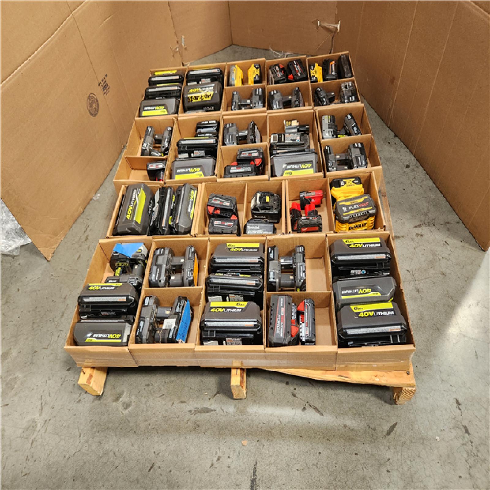 PH0ENIX AS-IS TOOL PALLET