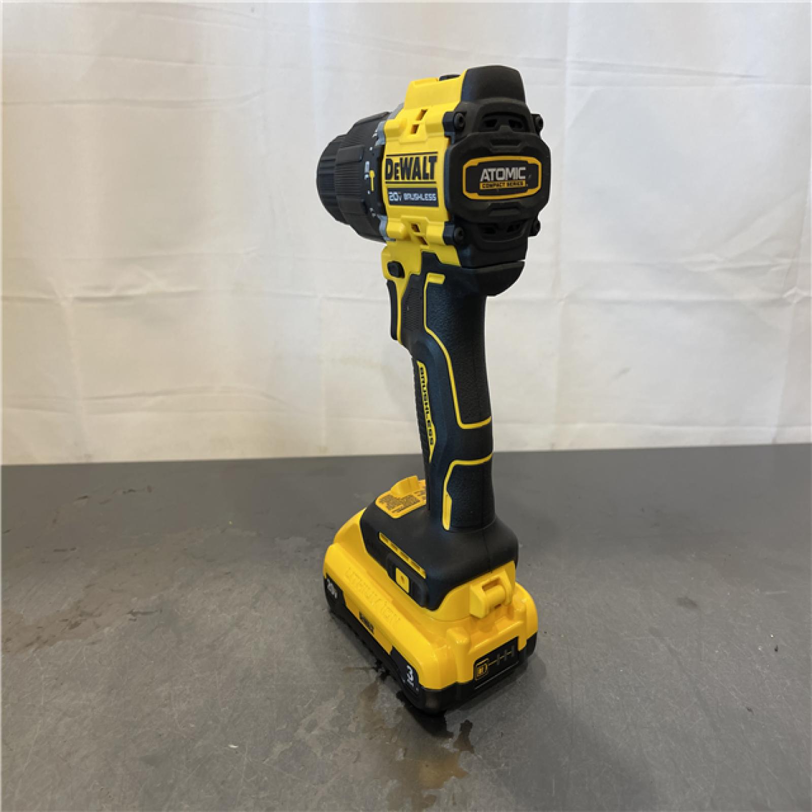 AS-IS - DEWALT ATOMIC 20V Cordless 1/2 in. Compact Hammer Drill Kit