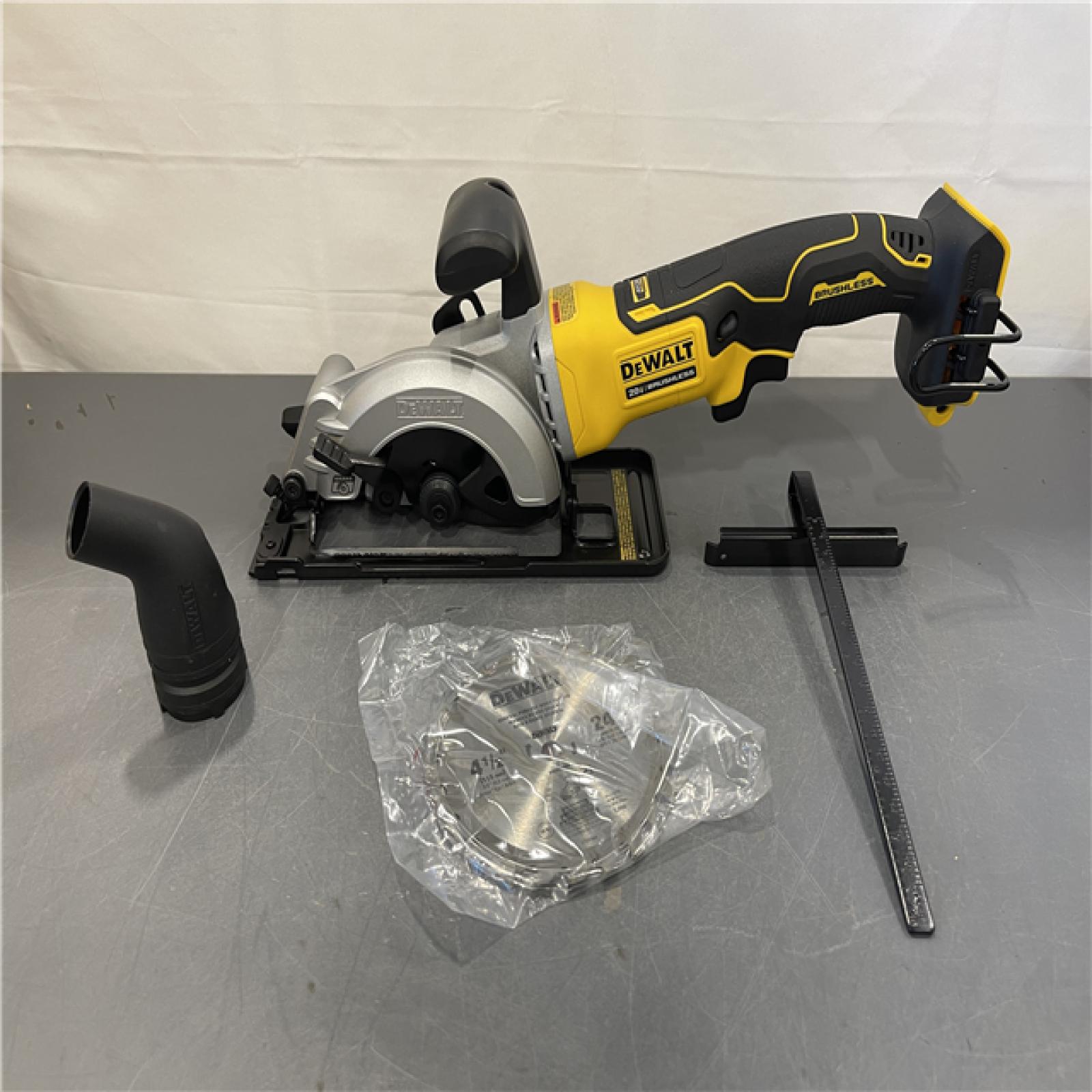 AS-IS - DEWALT ATOMIC 20V MAX Cordless Brushless 4-1/2 in. Circular Saw