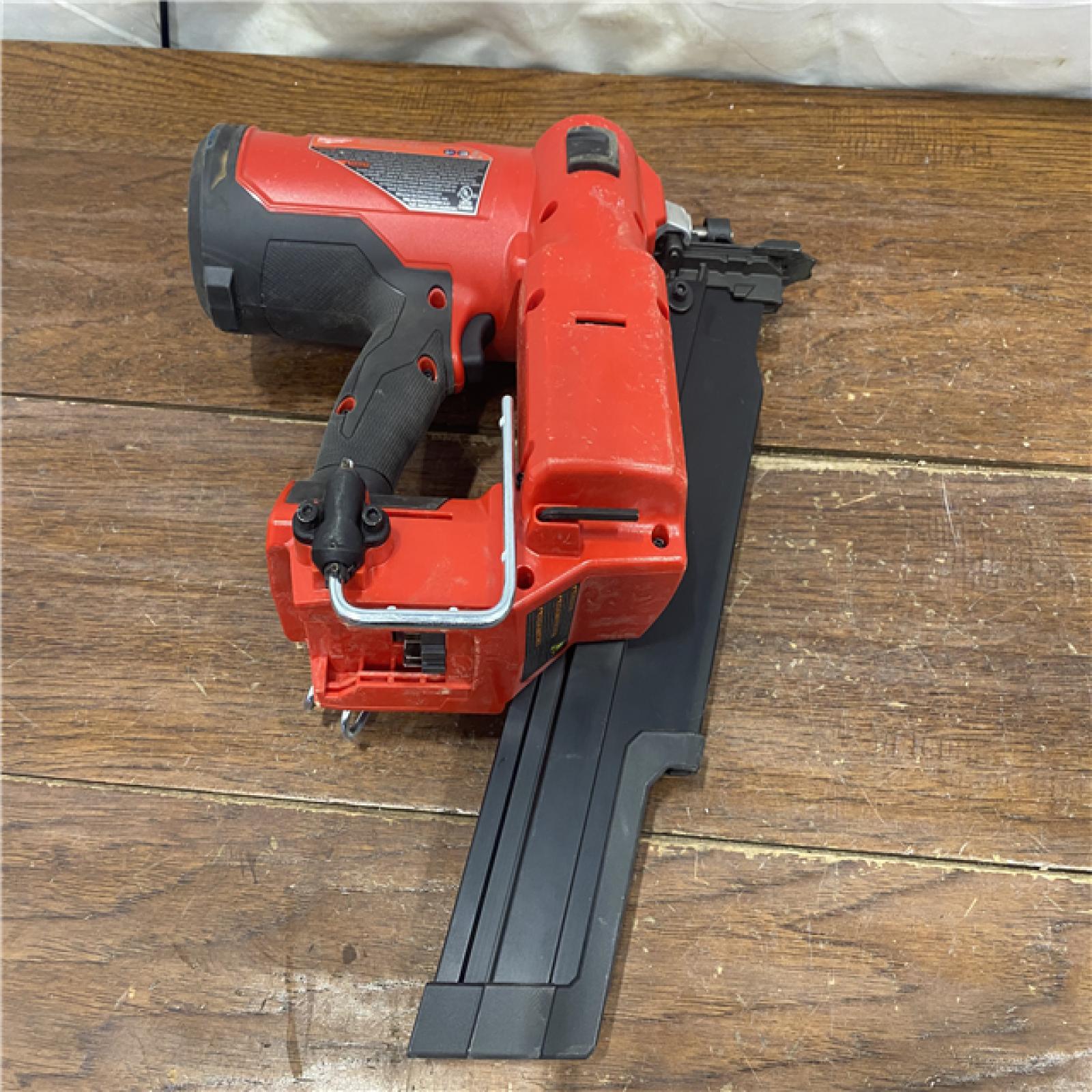 AS-IS Milwaukee 2744-20 M18 FUEL 3-1/2 in. 18-Volt 21-Degree Lithium-Ion Brushless Cordless Framing Nailer (Tool-Only)